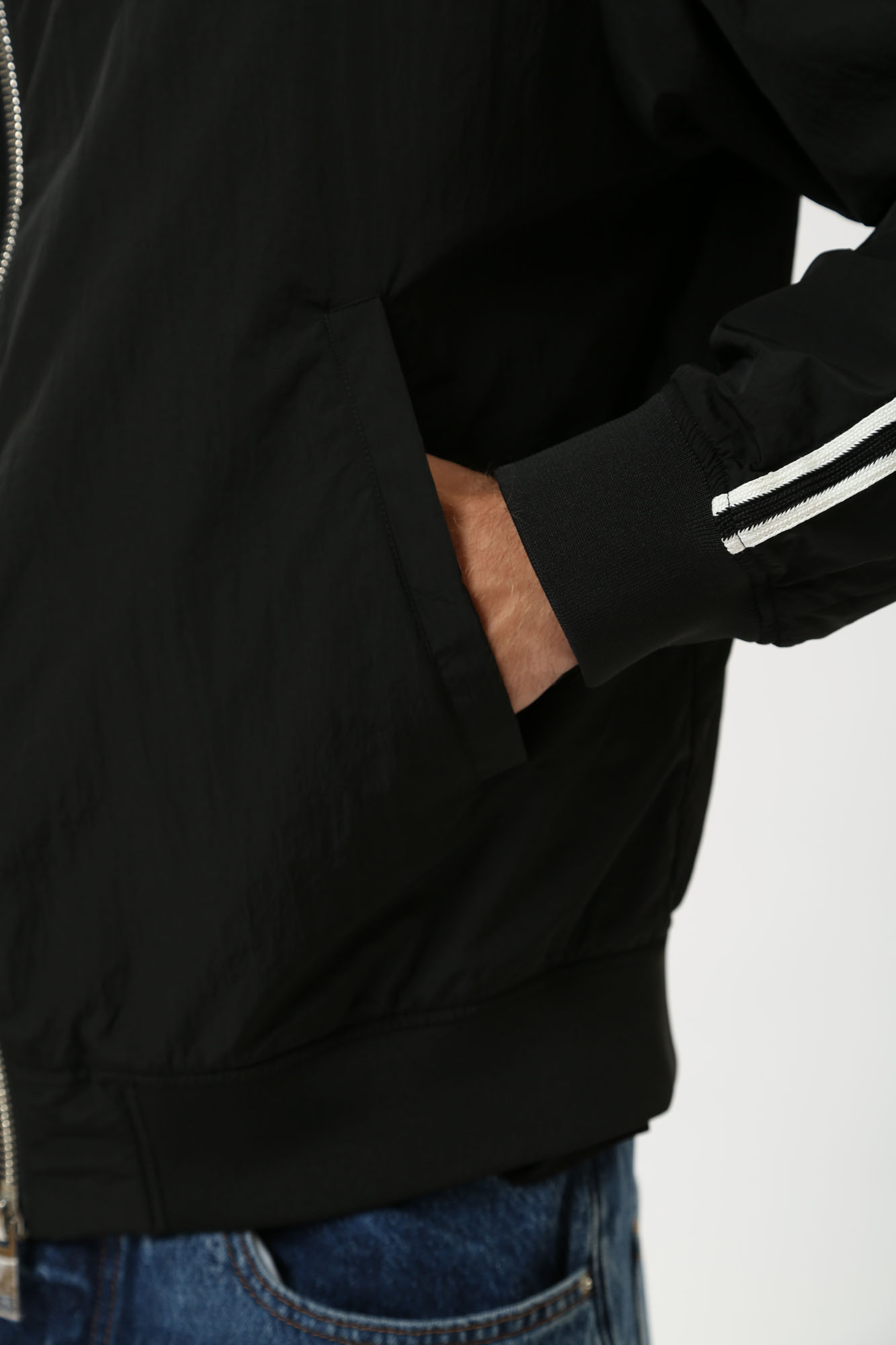 8NZB99_ZNXXZ Куртка Armani Exchange Черный