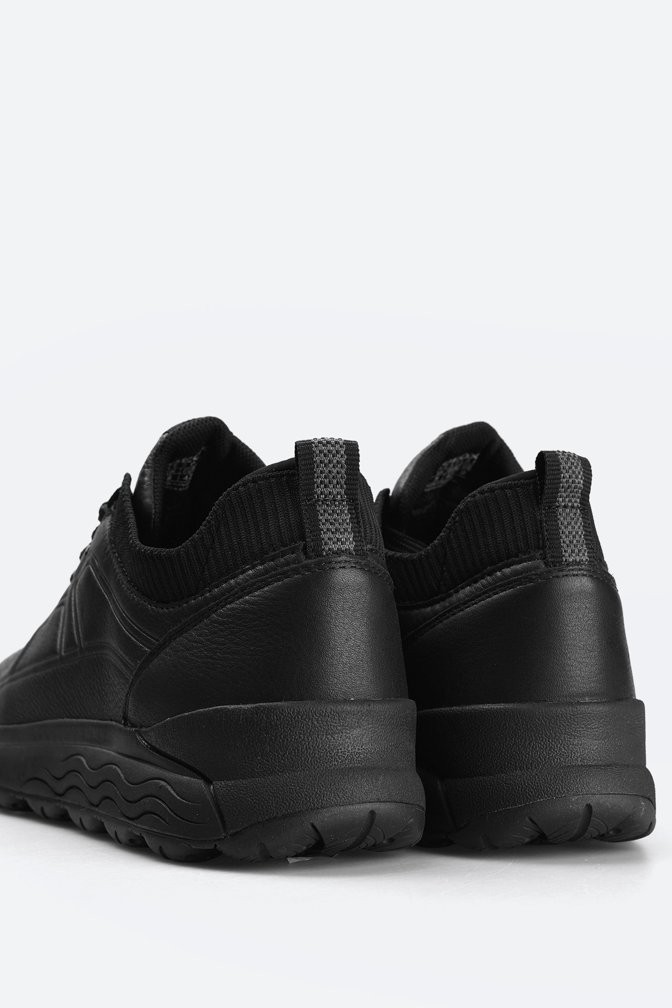 U26FDD000FVC9 Кроссовки Geox Черный