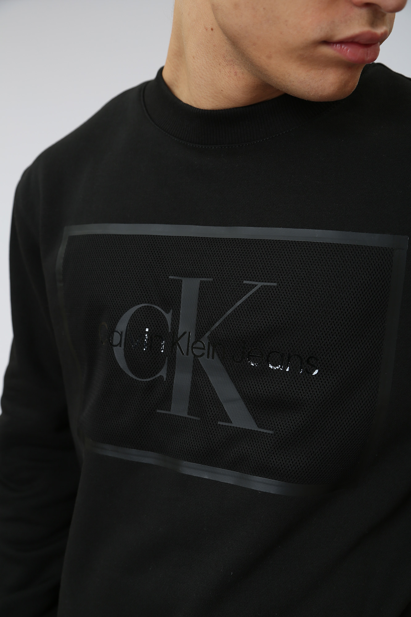 J30J321880 Свитшот Calvin Klein Jeans Черный