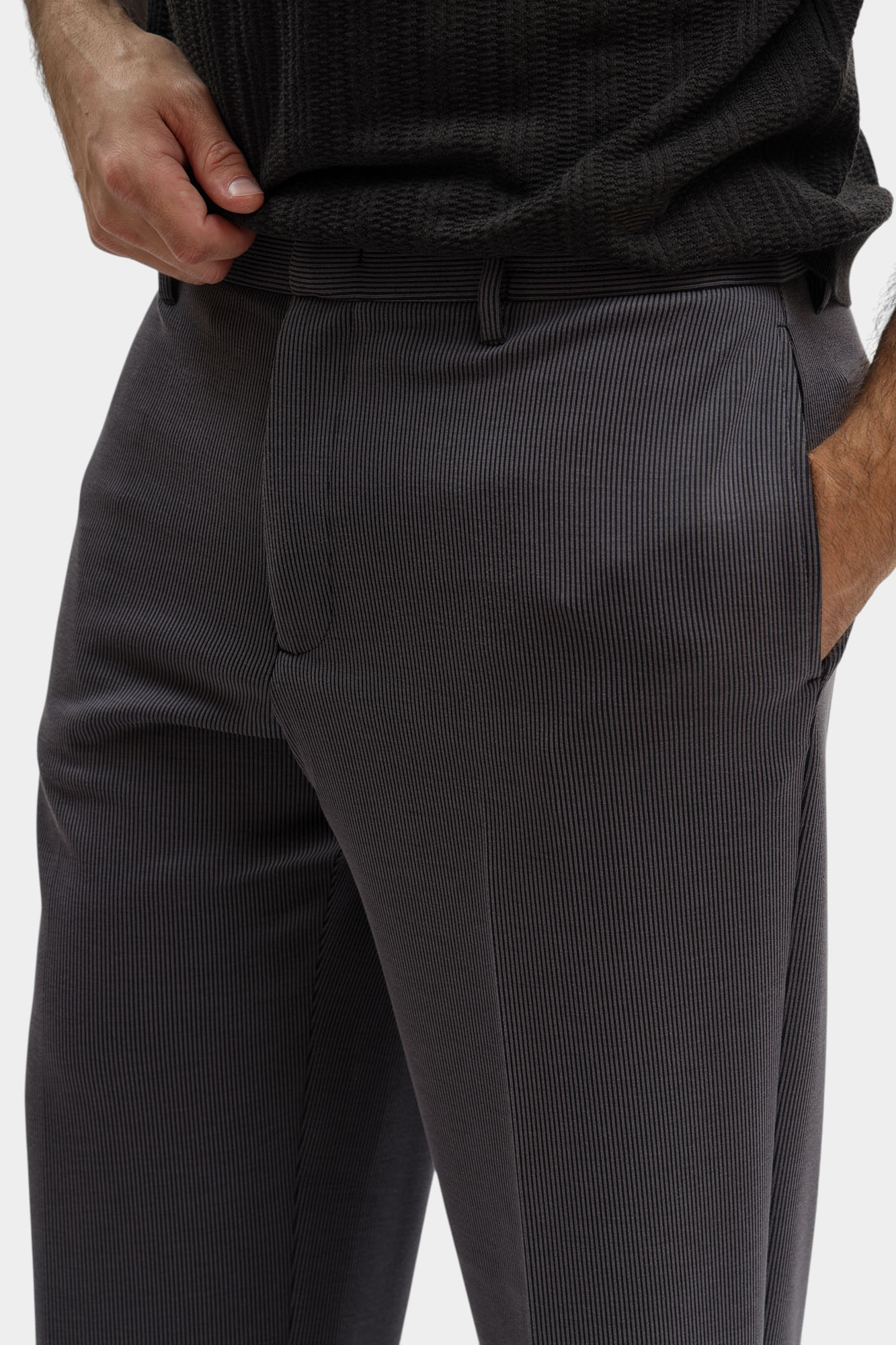 EM005397_AF21866 Брюки  Emporio Armani Черный