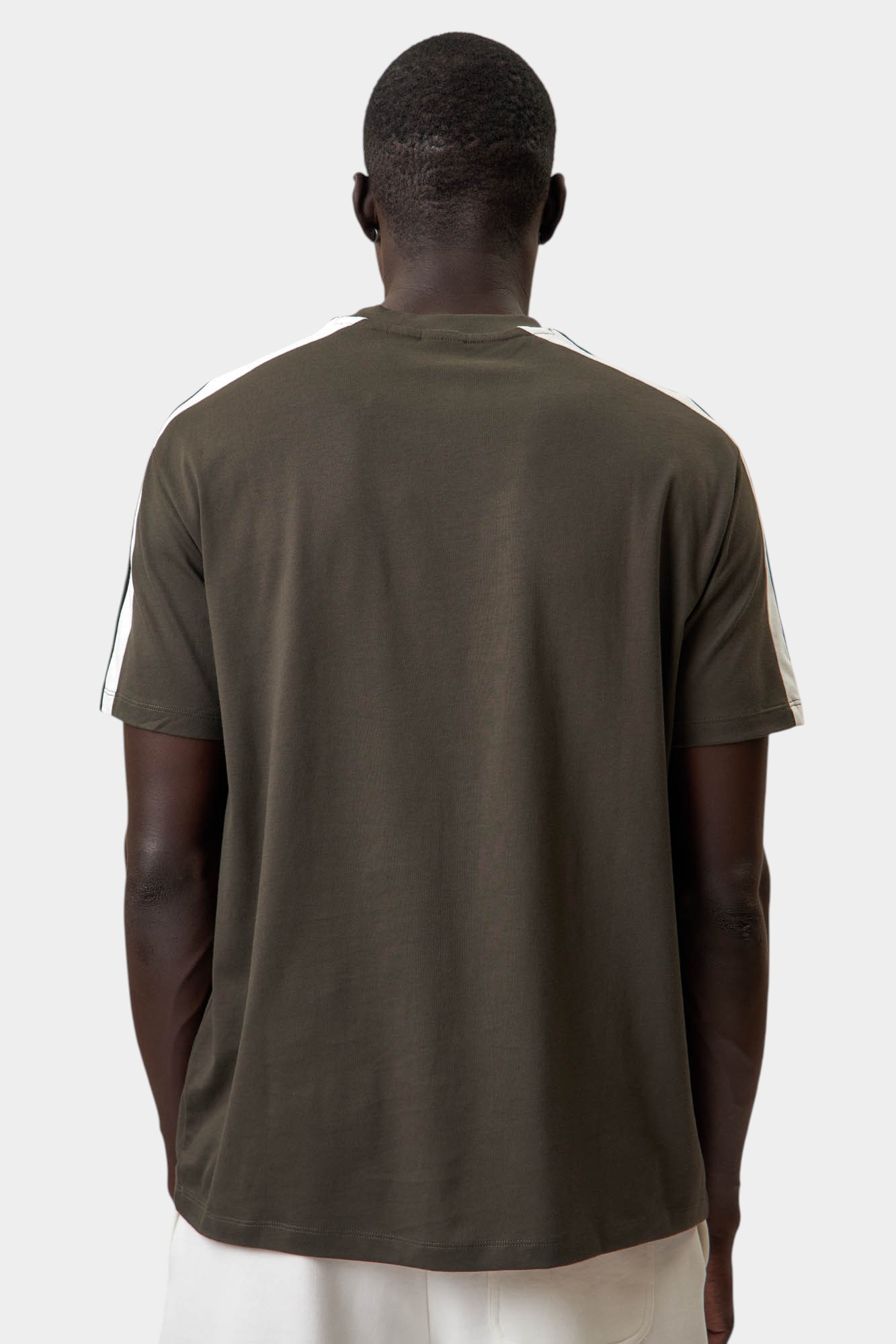 XM000560_AF10362 Футболка Armani Exchange Черный