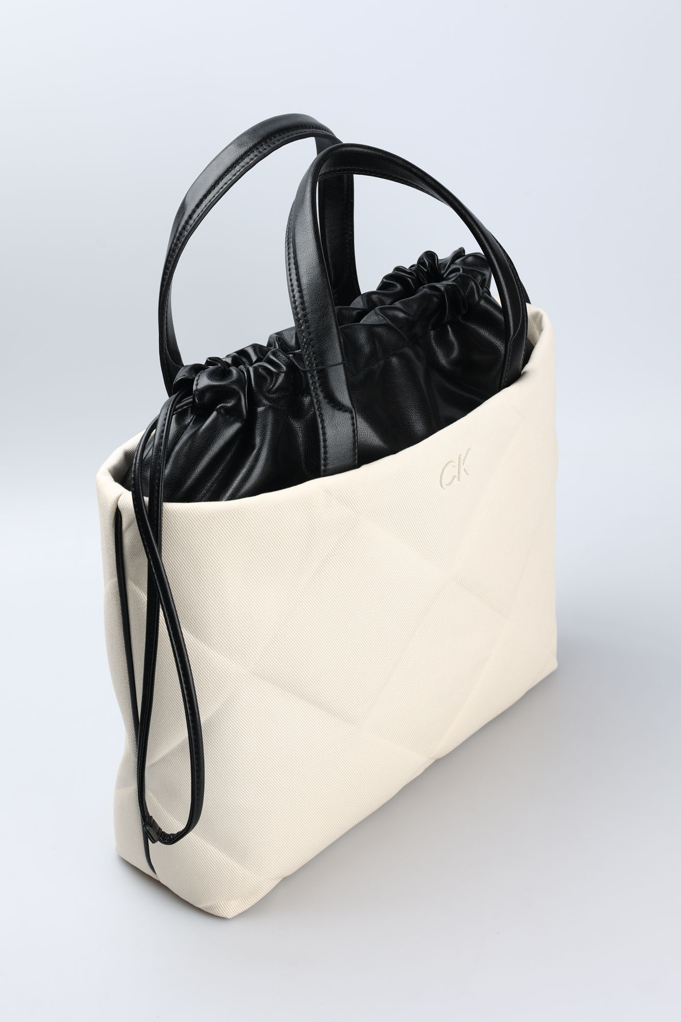 K60K611756_PC4 Сумка Calvin Klein Jeans Бежевый