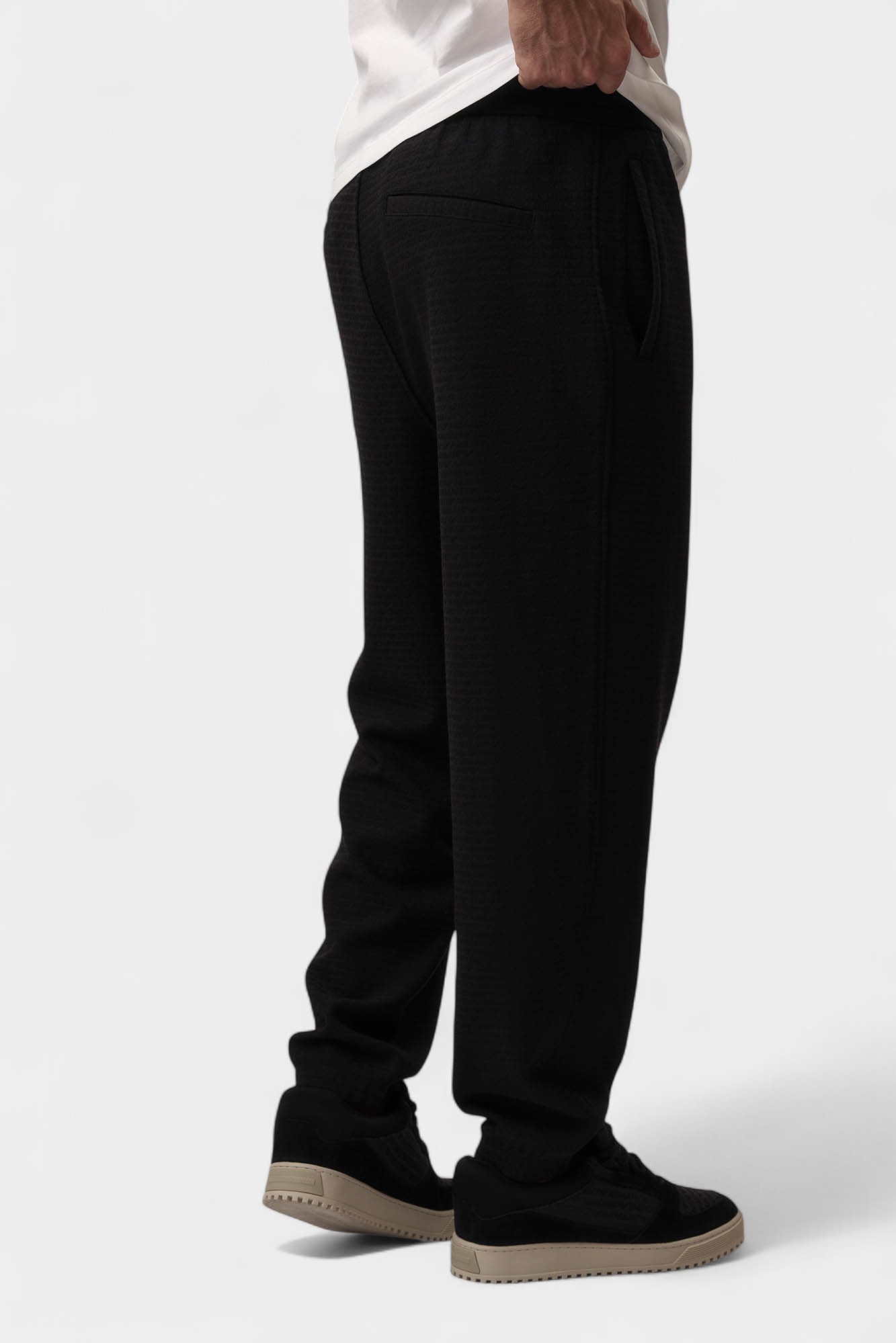 EM001106_AF13700 Брюки спортивные Emporio Armani Белый
