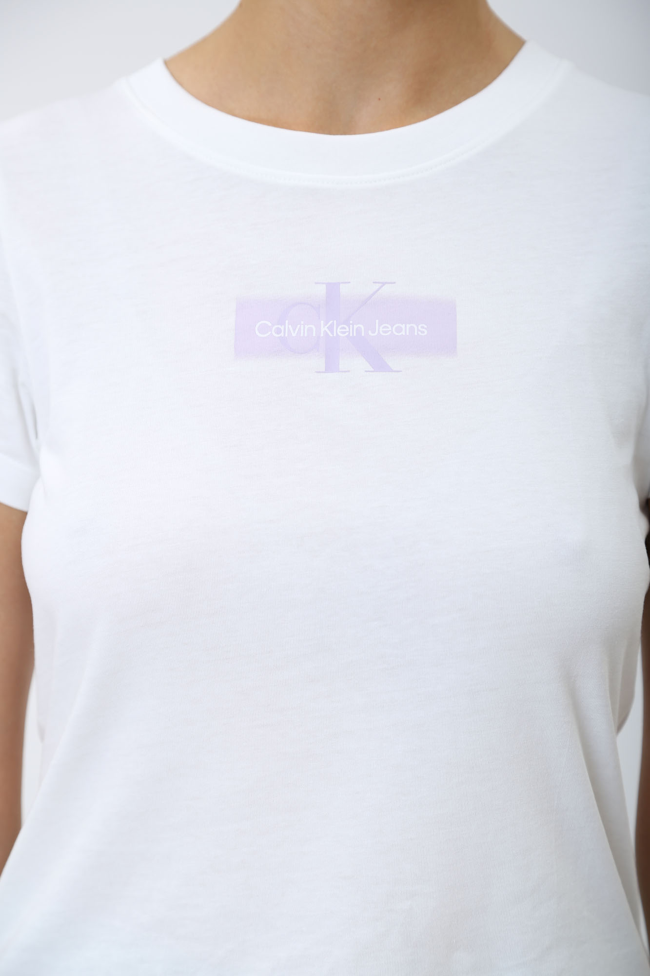 J20J223625 футболка calvin klein jeans