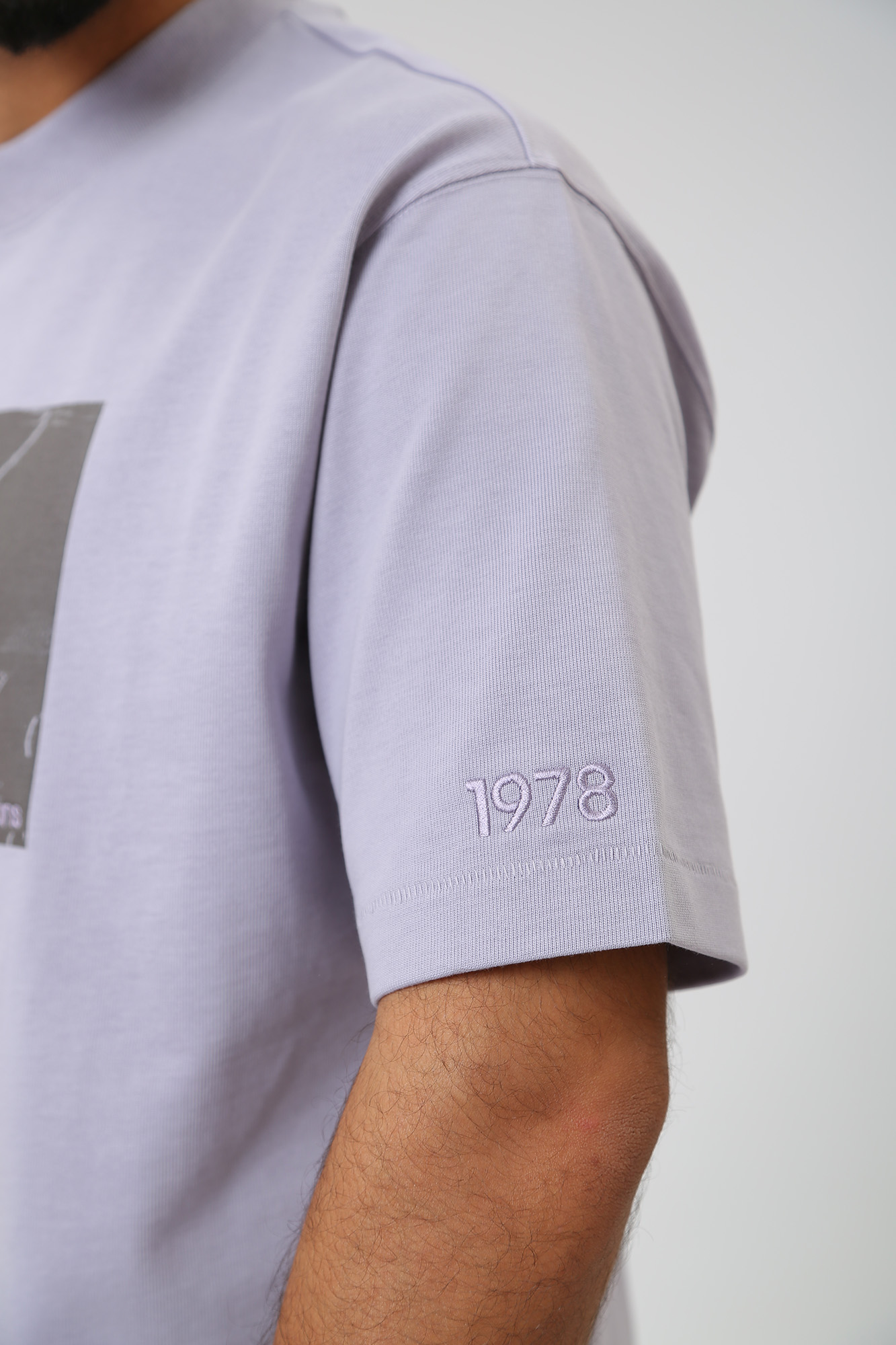 J40J400301 Футболка Calvin Klein Jeans Фиолетовый