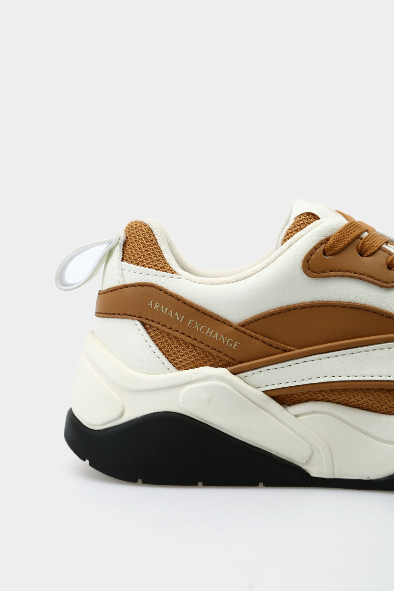 XDX170_XV896_U284 Кроссовки Armani Exchange Белый
