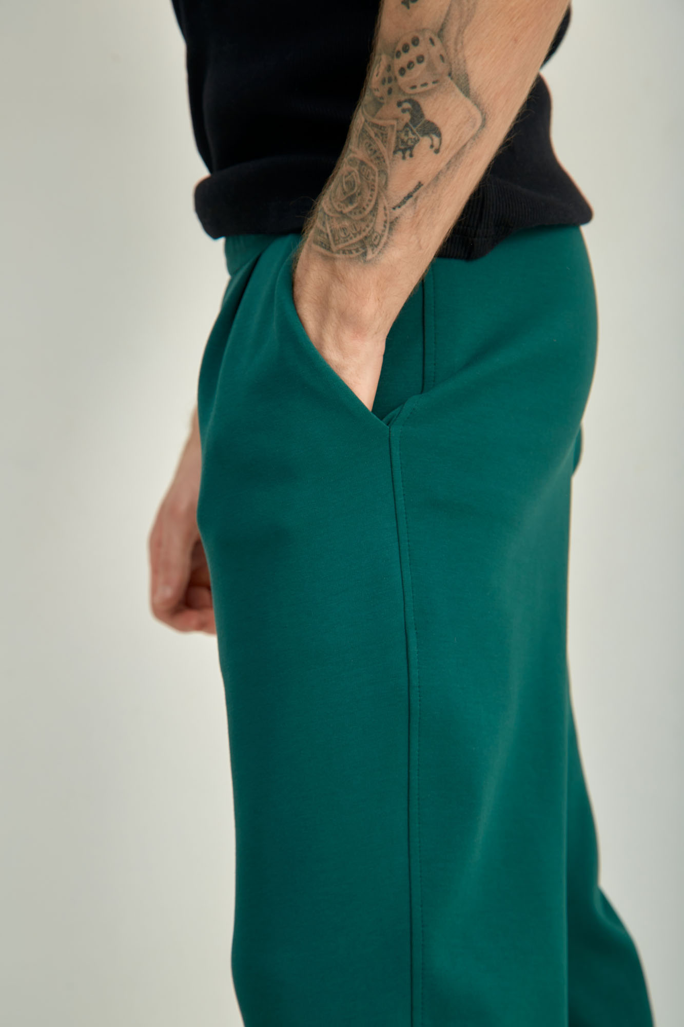 M-241-P-25-1008 Брюки спортивные The Hills Зеленый