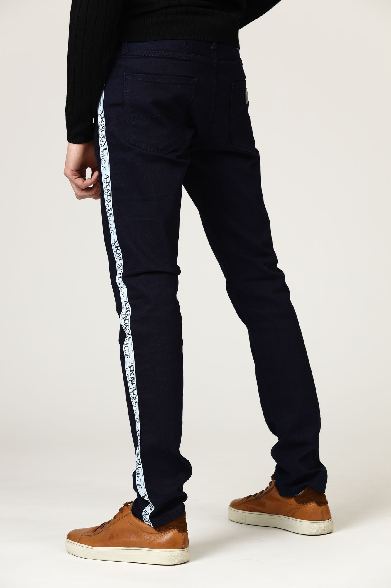 6HZJ13_Z2QTZ Джинсы SLIM Armani Exchange Синий