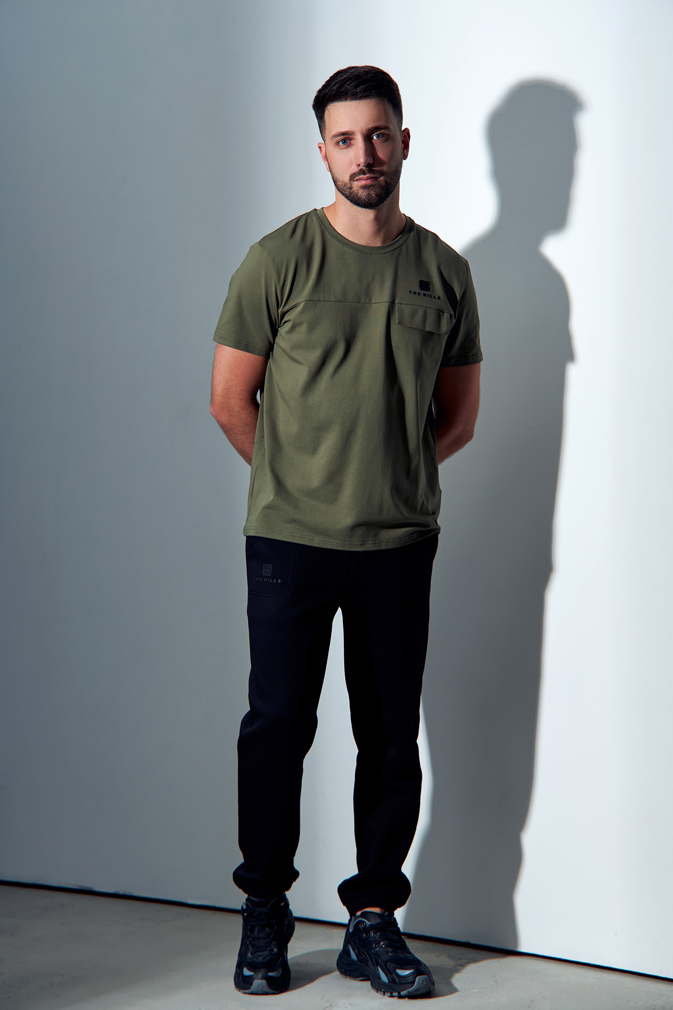 M-232-P-22-0051 Футболка The Hills Хаки