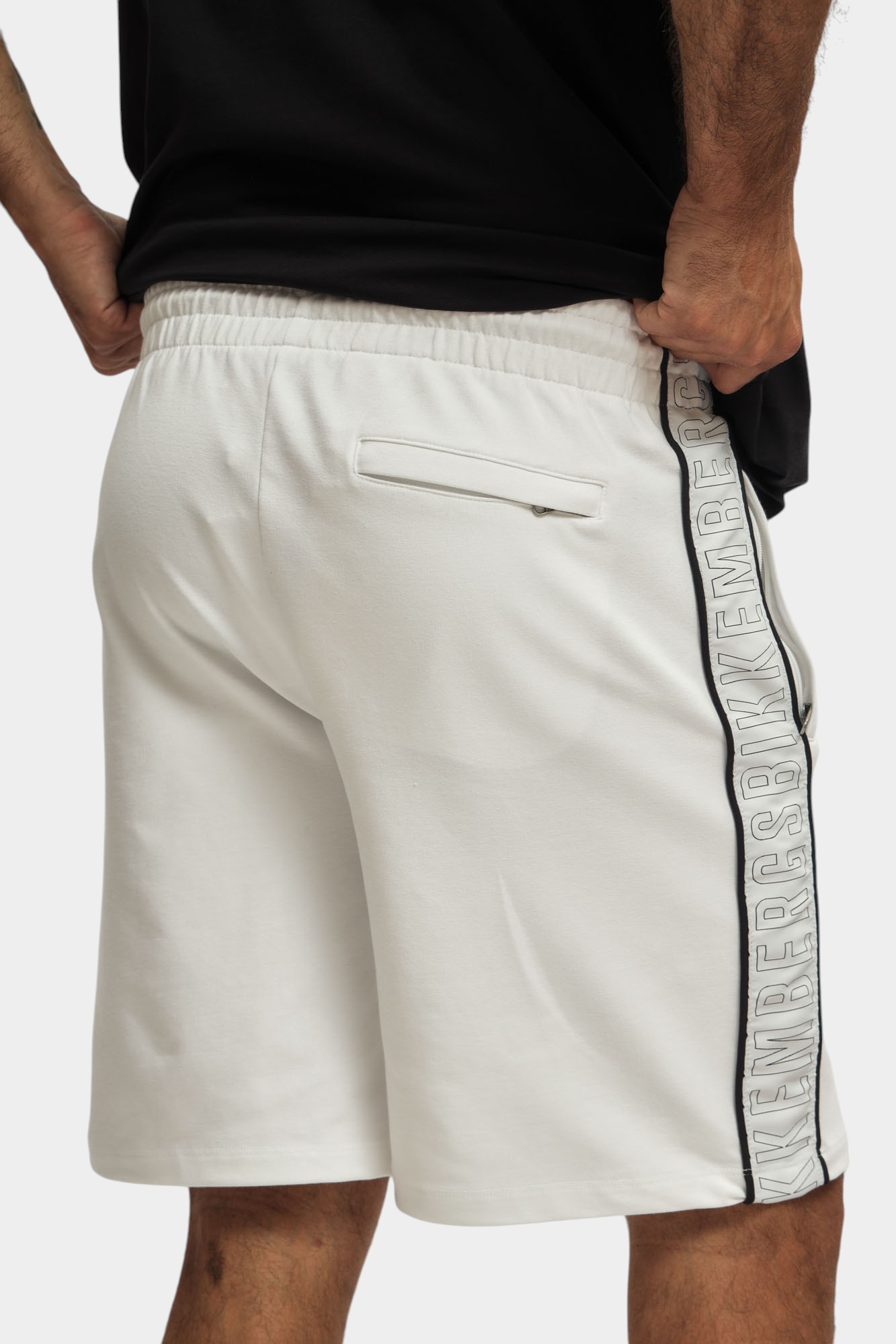 BMF0843 Шорты трикотажные Bikkembergs Белый