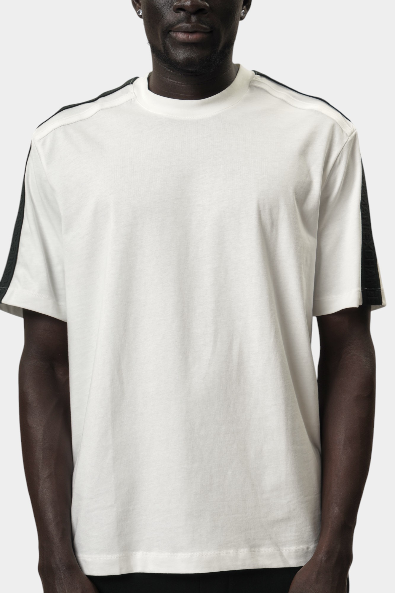 XM000322_AF10361 Футболка Armani Exchange Белый