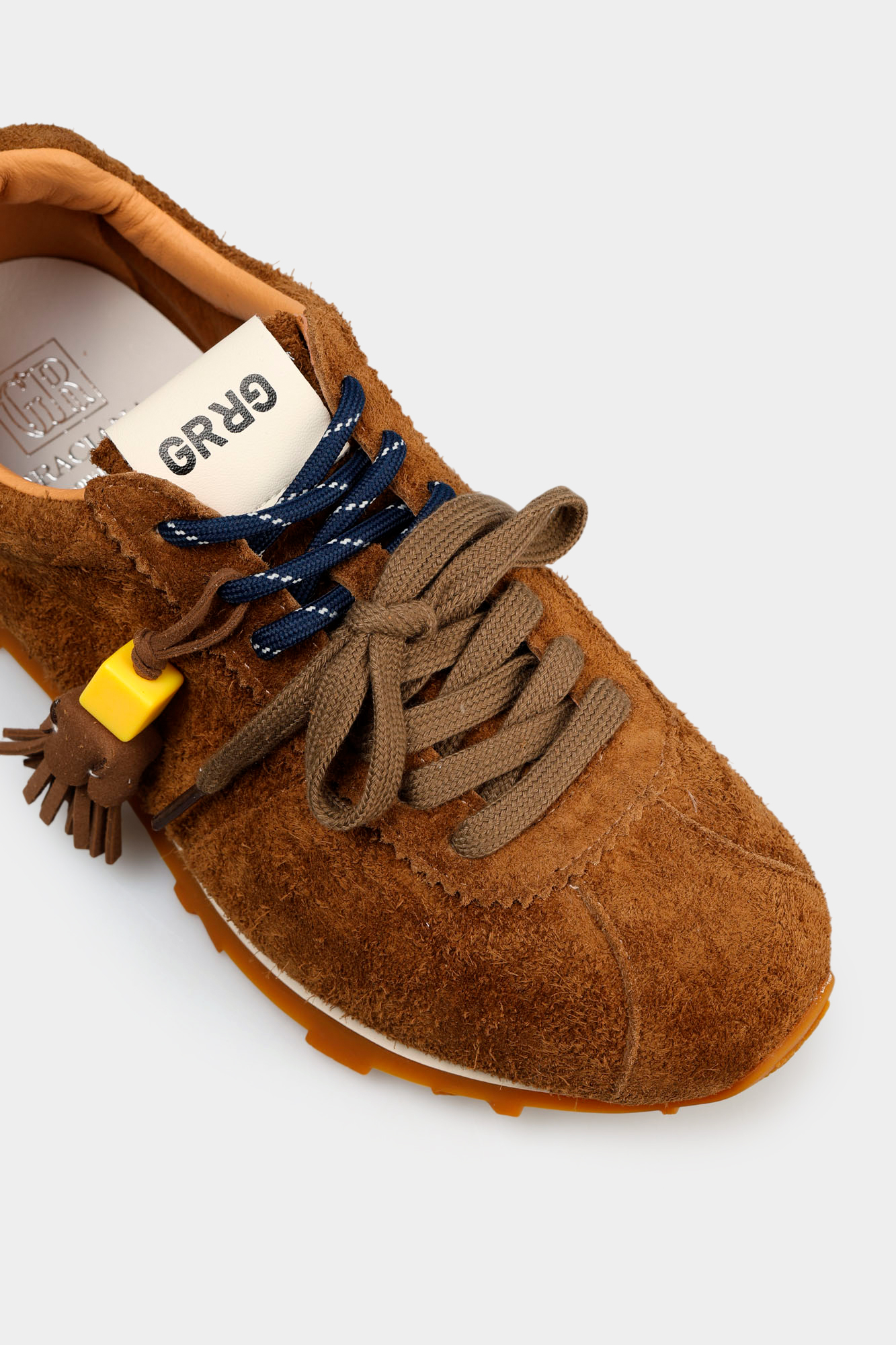 S8-506-1-2 Кроссовки Graciana Коричневый