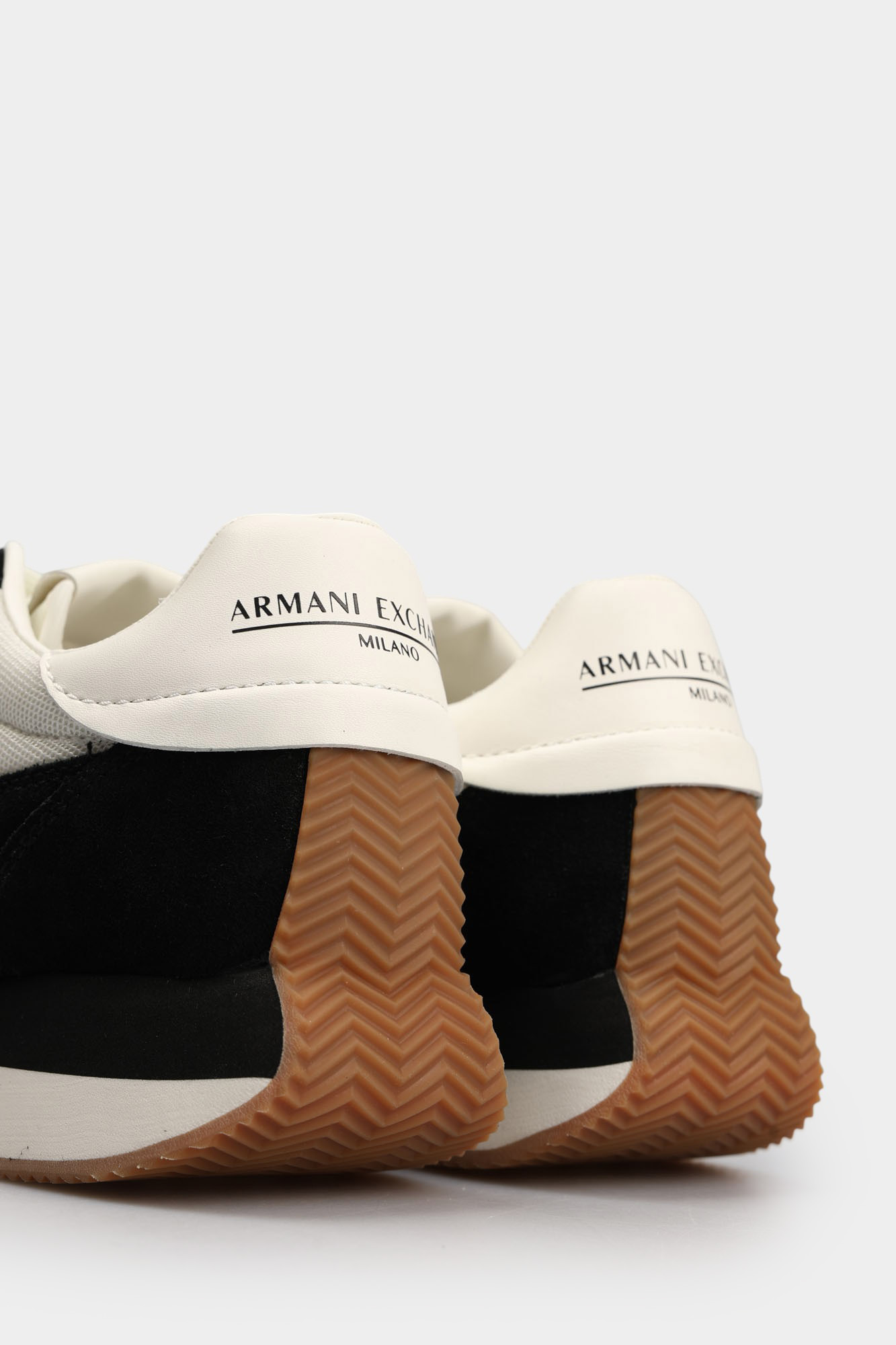 XW002151_AF19396 Кроссовки Armani Exchange Черный