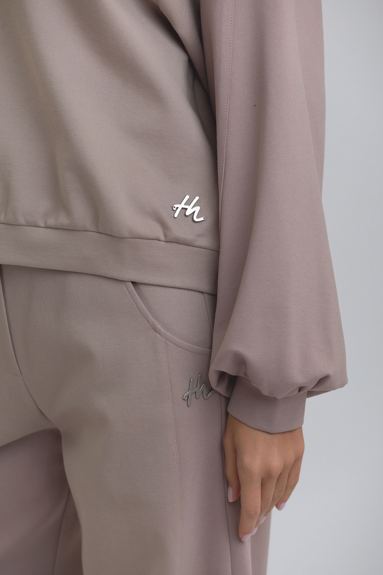 Свитшот The Hills Бежевый