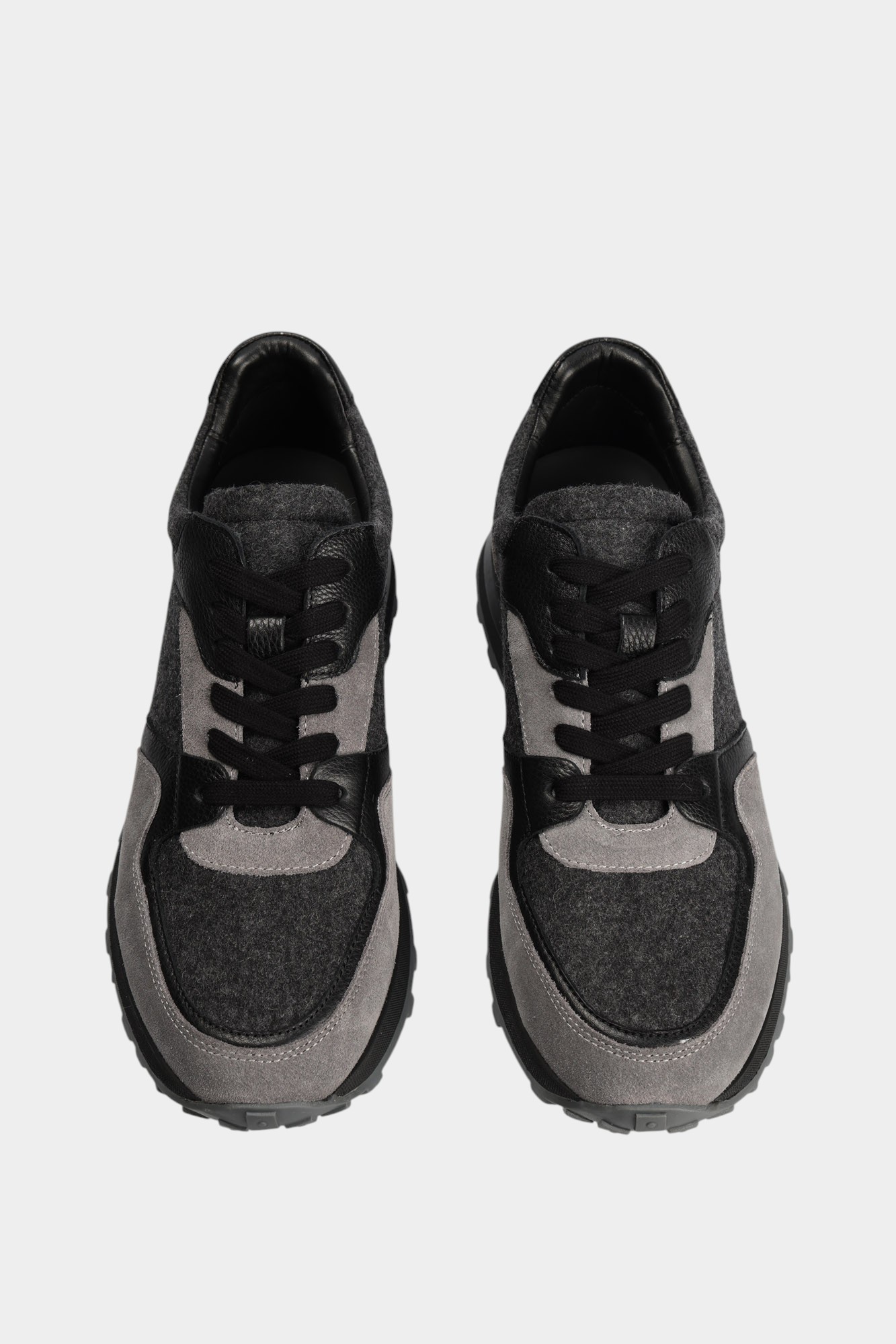 V560-82 Кроссовки Graciana Серый