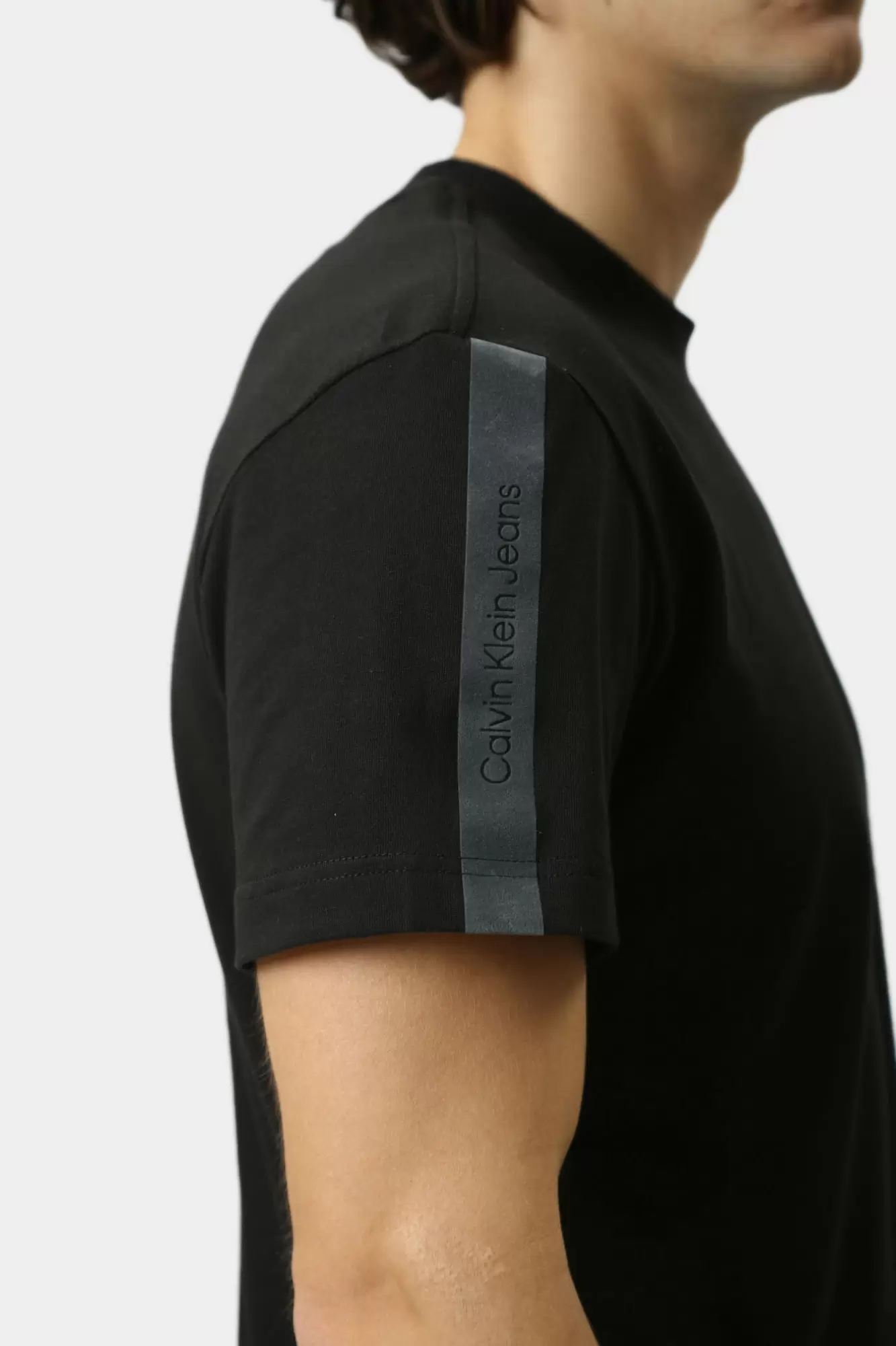 J30J325653 Футболка Calvin Klein Jeans Черный