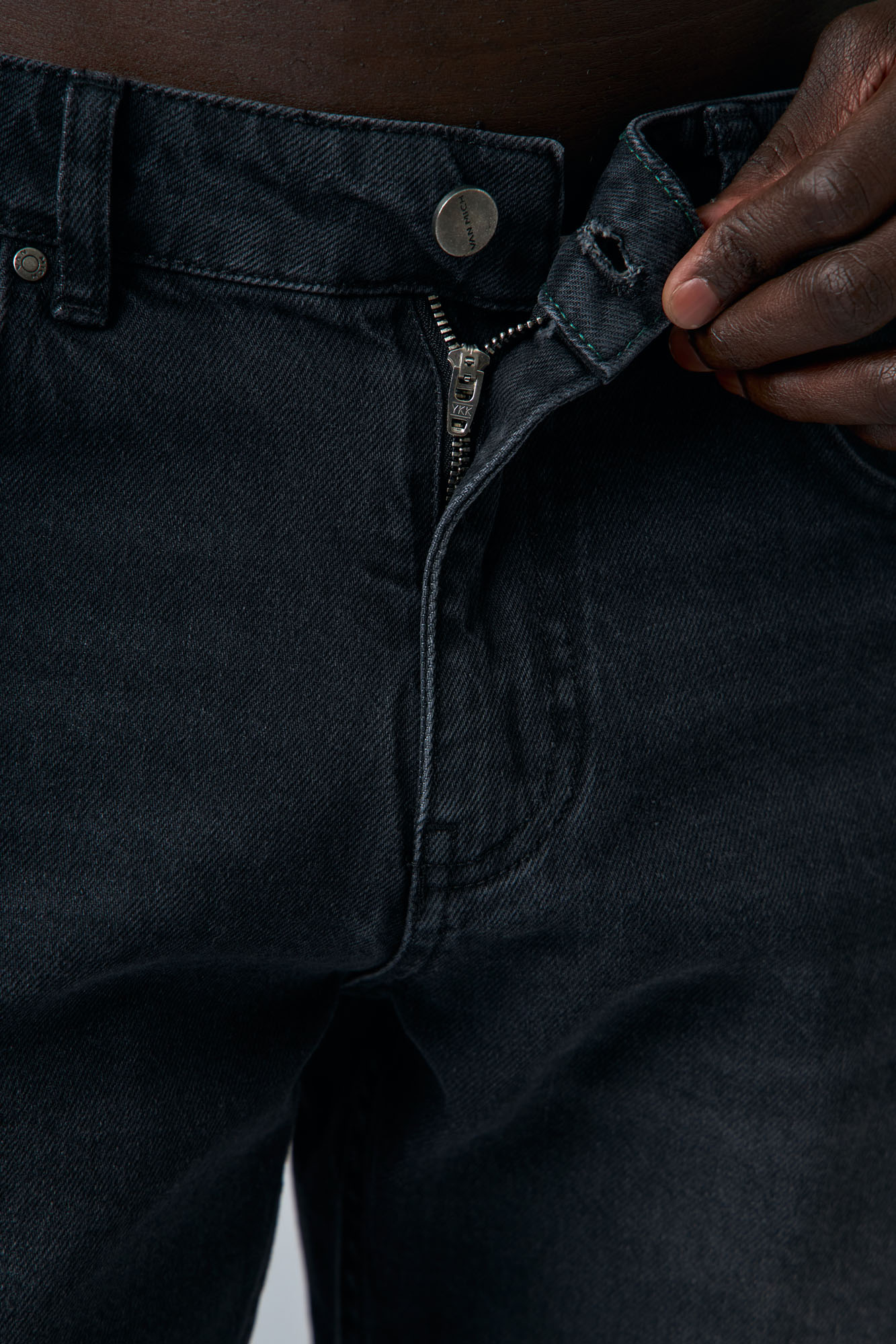 VM-OMA-33-440 Шорты джинсовые Van Mich Черный