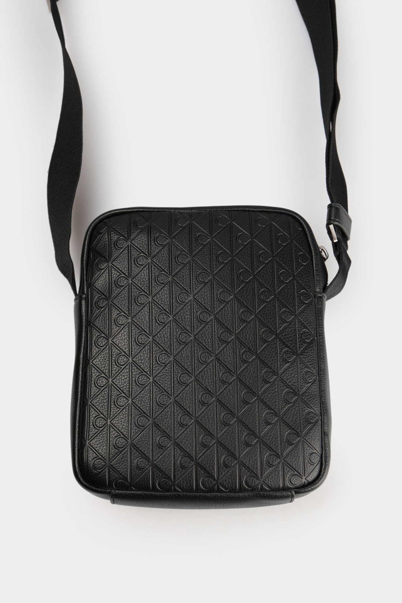 LV04D3204G Сумка Calvin Klein Jeans Черный