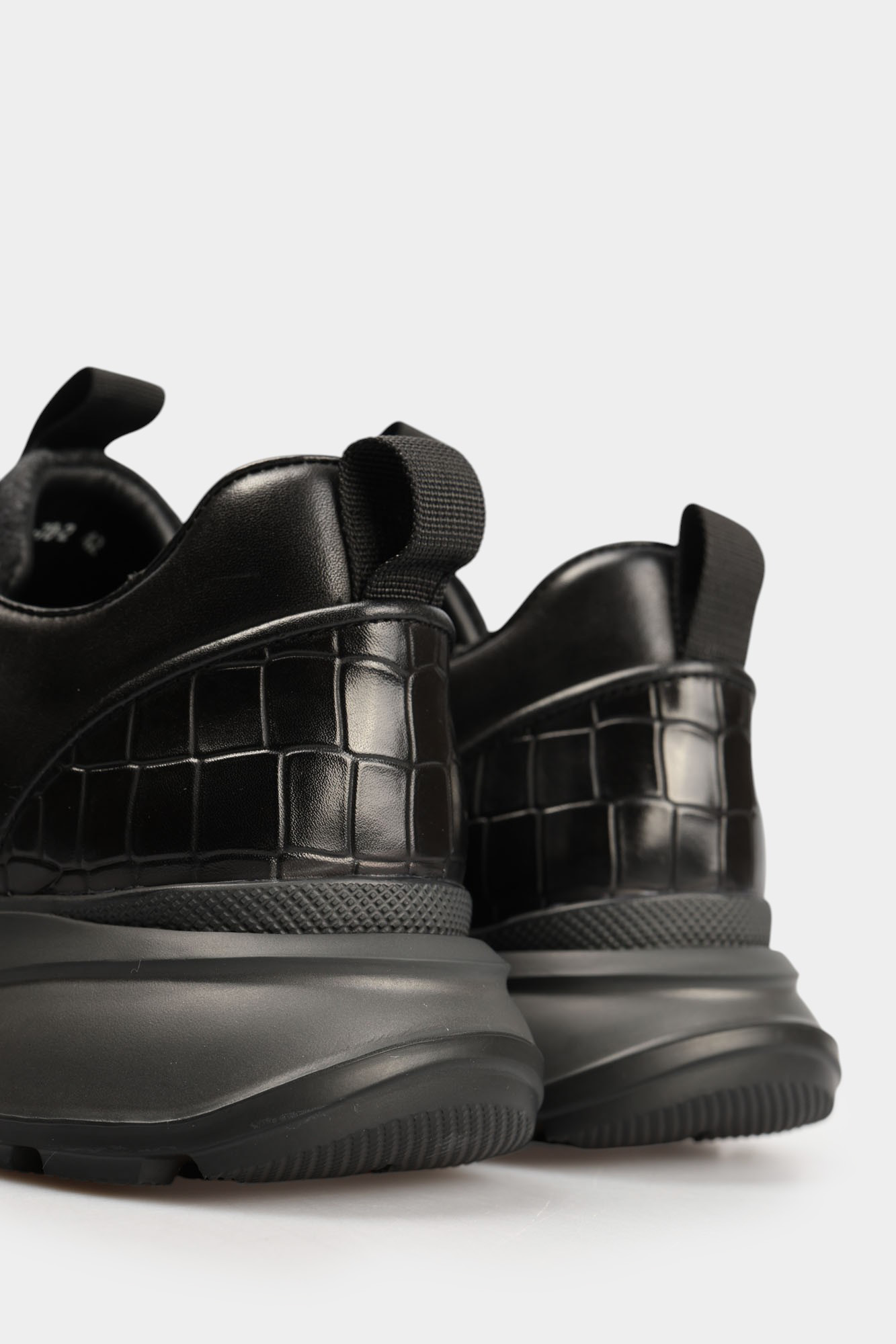 V761-7 Кроссовки Graciana Черный