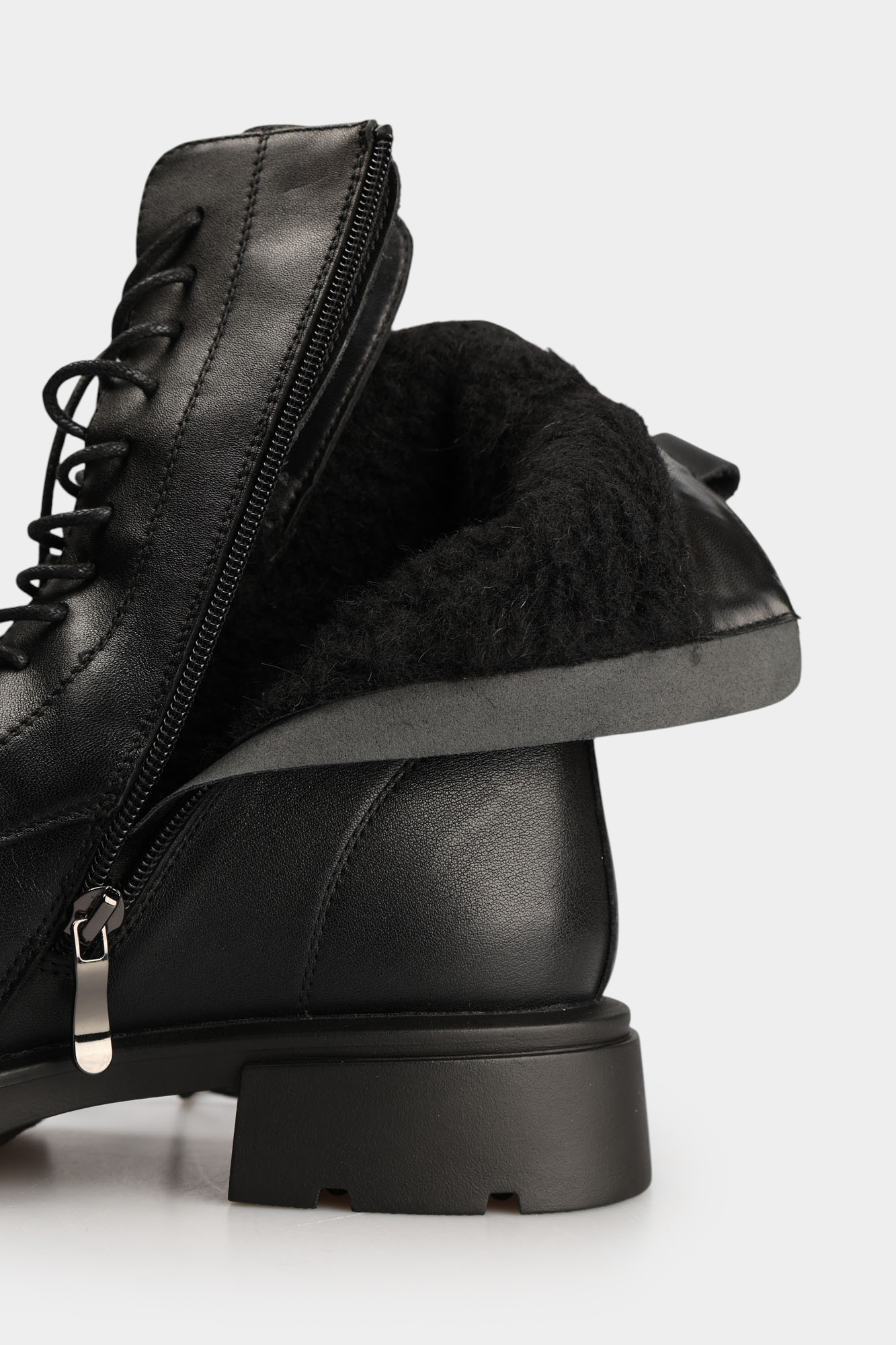 MC21847-WN Ботинки Marc Cony Черный