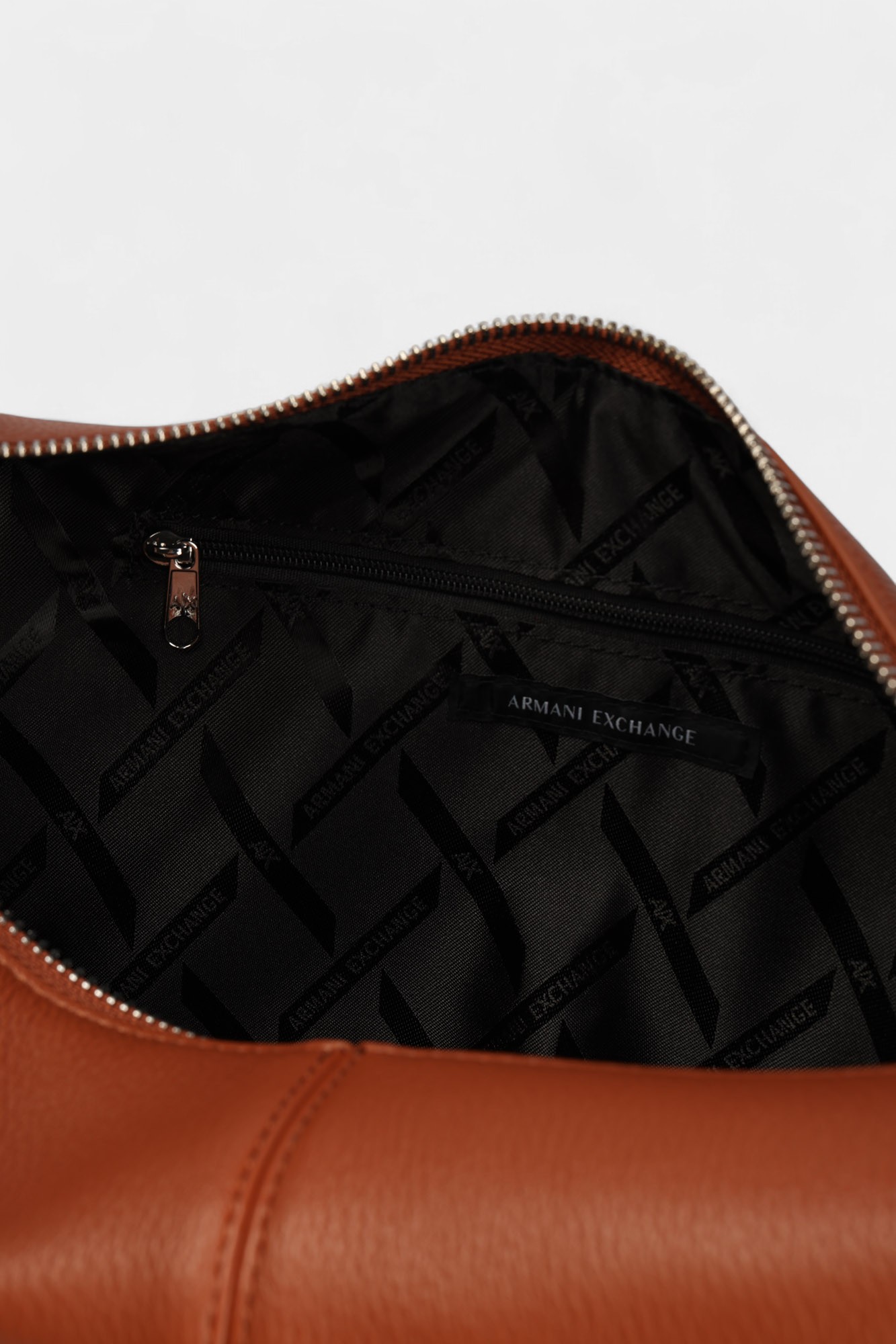 XW001574_AF15632 Сумка Armani Exchange Коричневый
