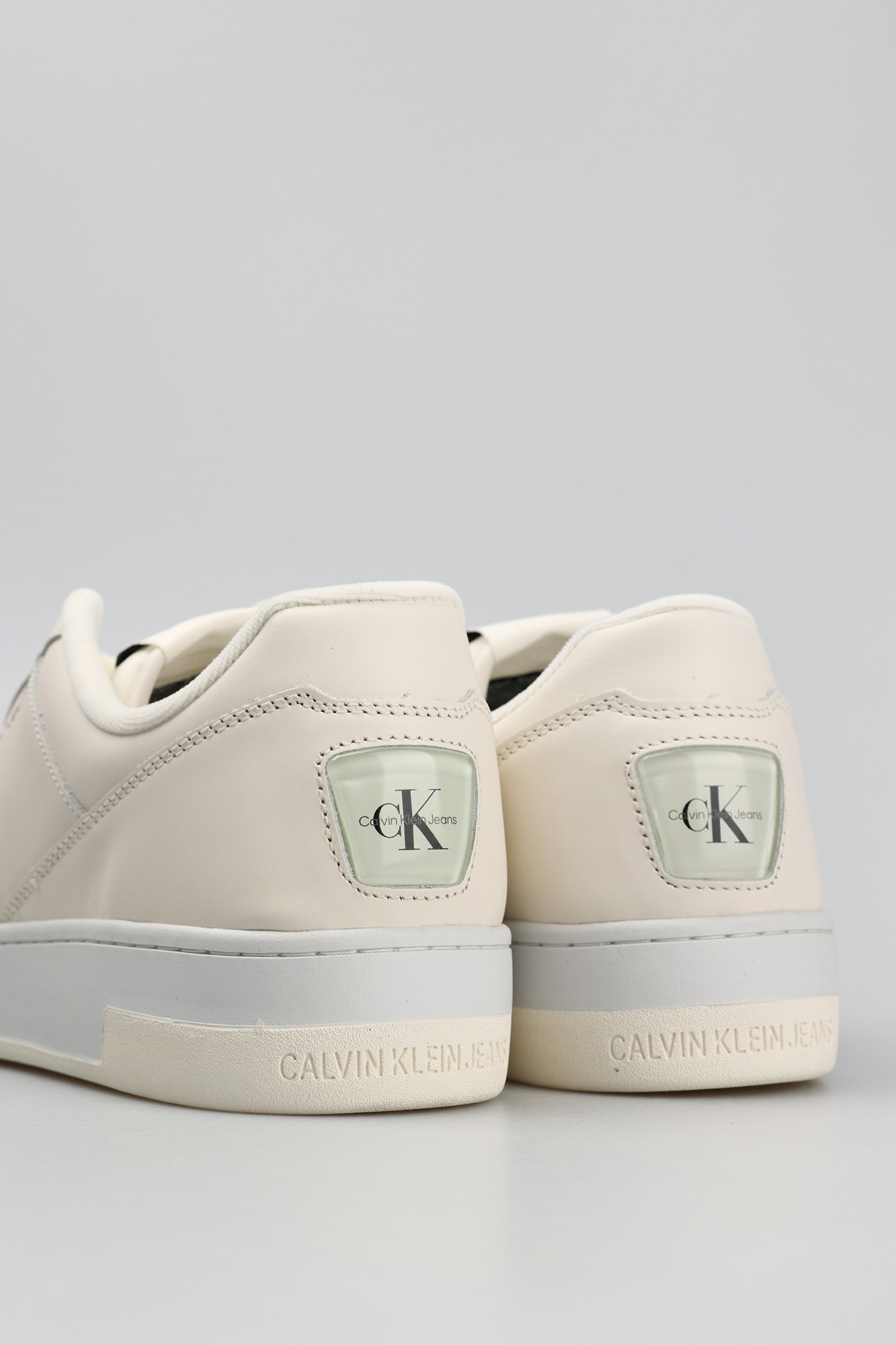 YM0YM00497 Кеды Calvin Klein Молочный