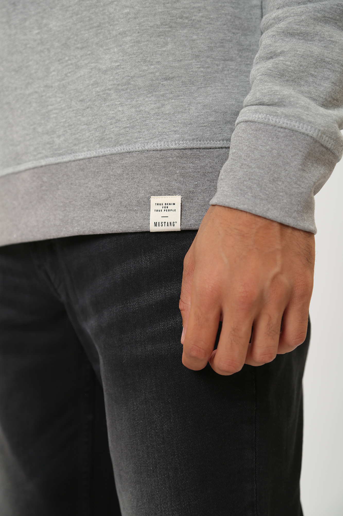 1014159 Свитшот Mustang Серый