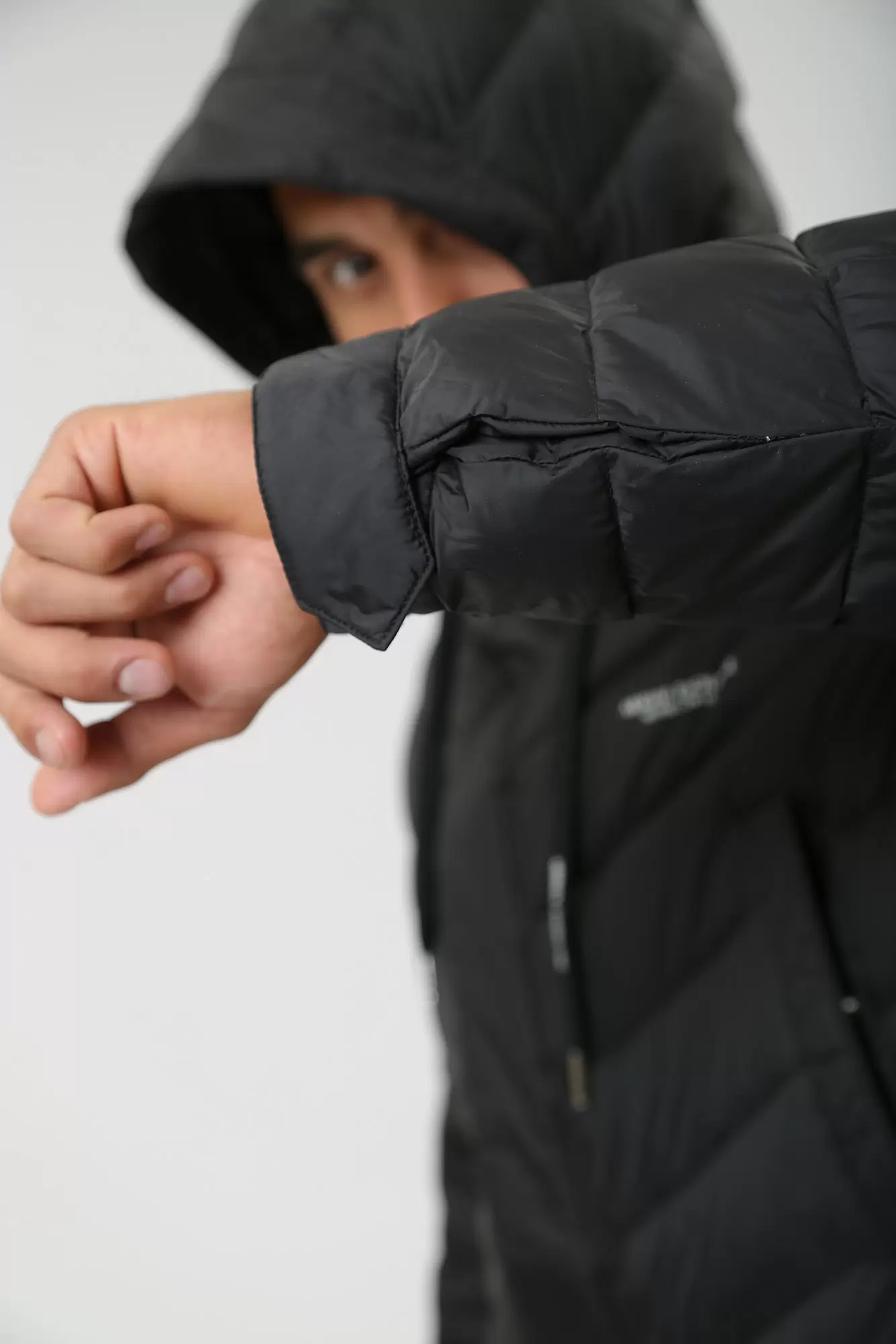8NZL20_ZNW3Z Пальто пуховое Armani Exchange Черный