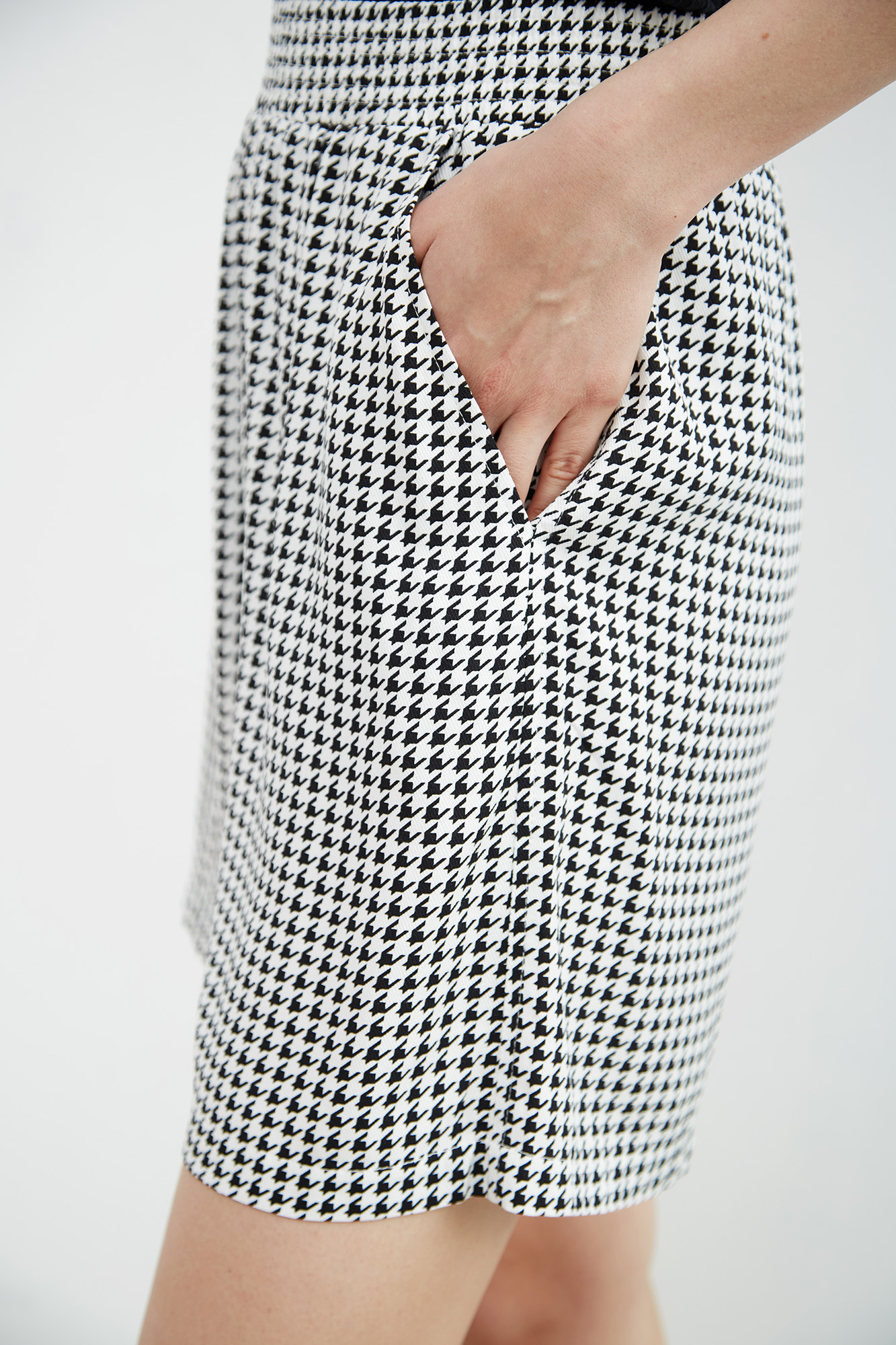 W-231-TH-56-0079 шорты the hills