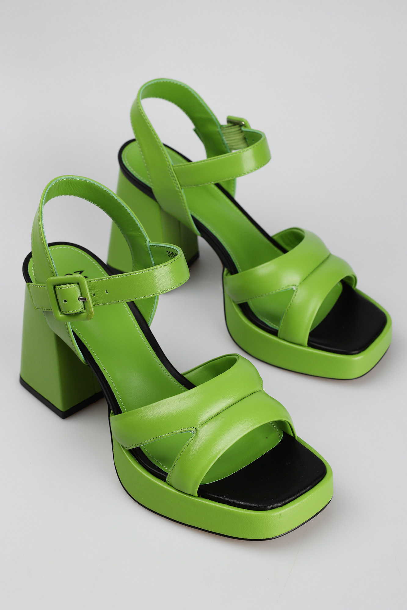 3116-609-81 Босоножки Marc Cony Салатовый