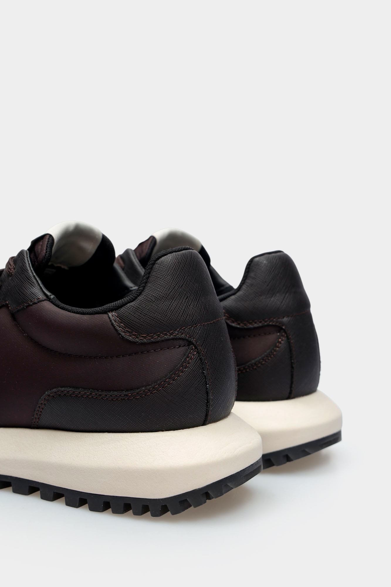 EM003738_AF19532 Кроссовки Emporio Armani Коричневый