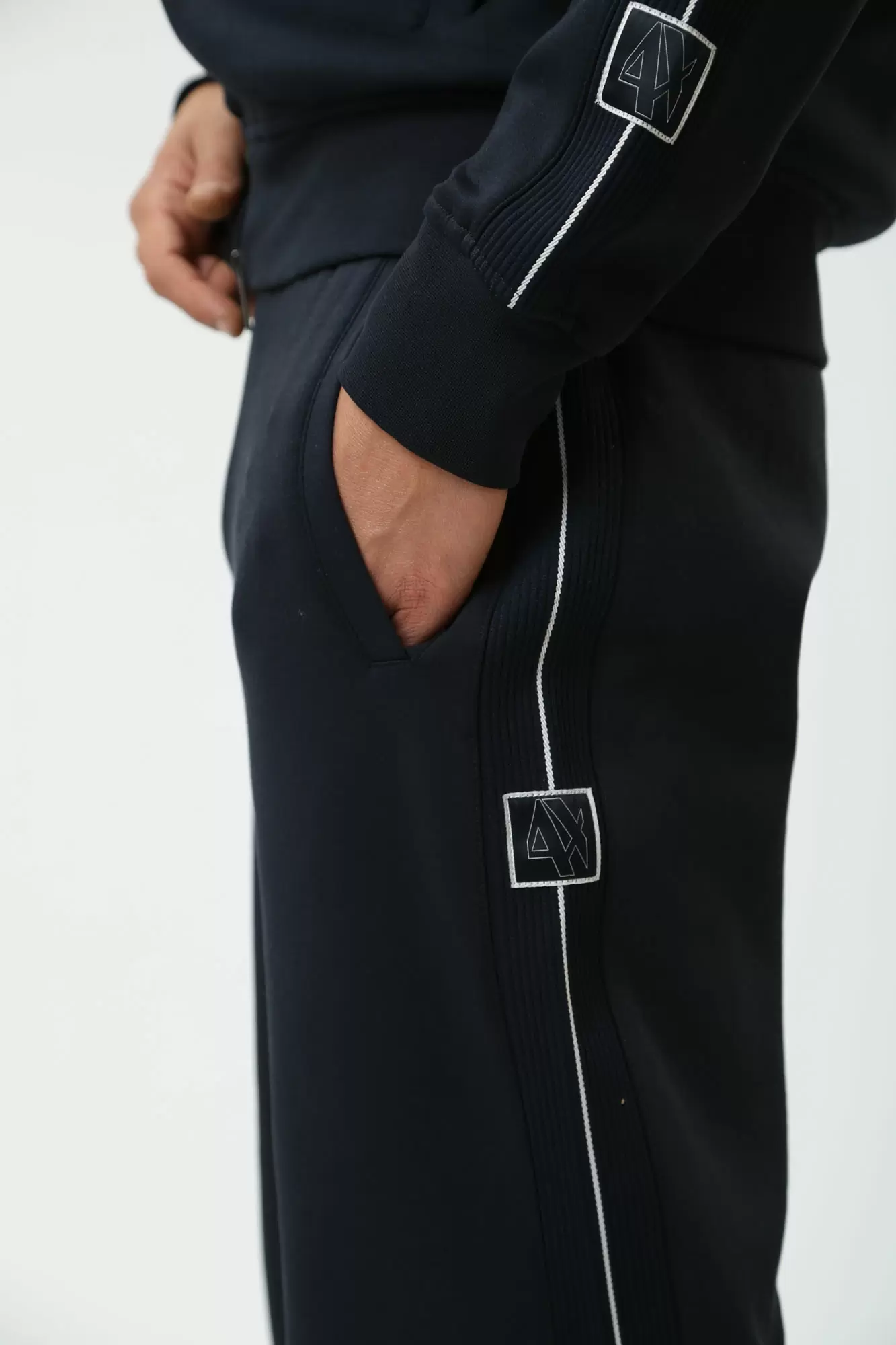 6DZPJK_ZJZGZ Брюки спортивные Armani Exchange Синий