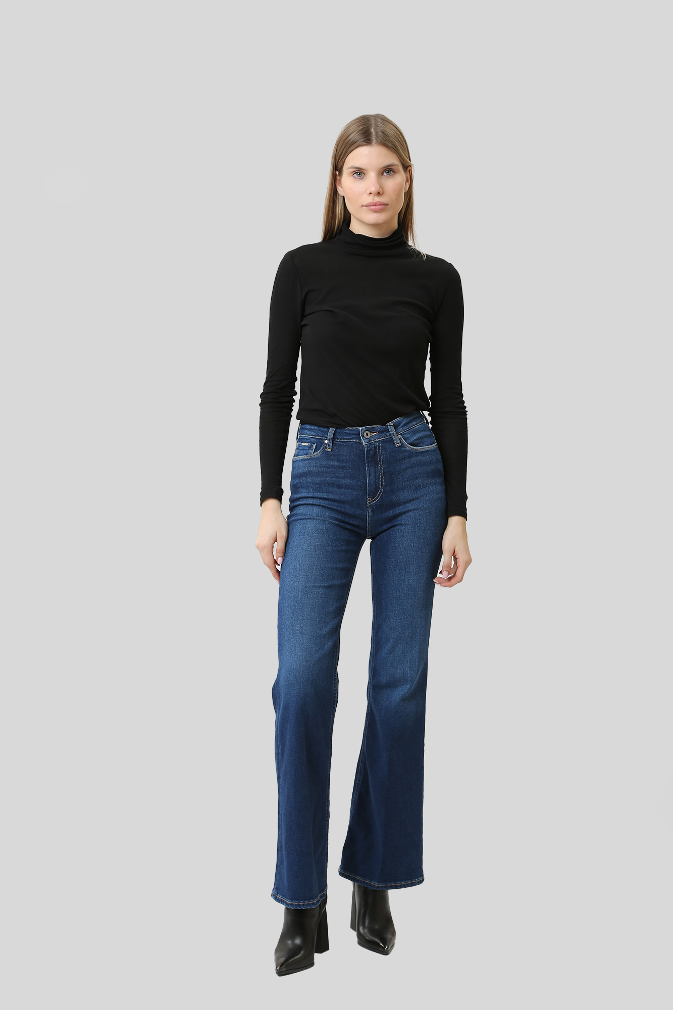 PL204597CT5 джинсы  slim fit flare uhw  pepe jeans 