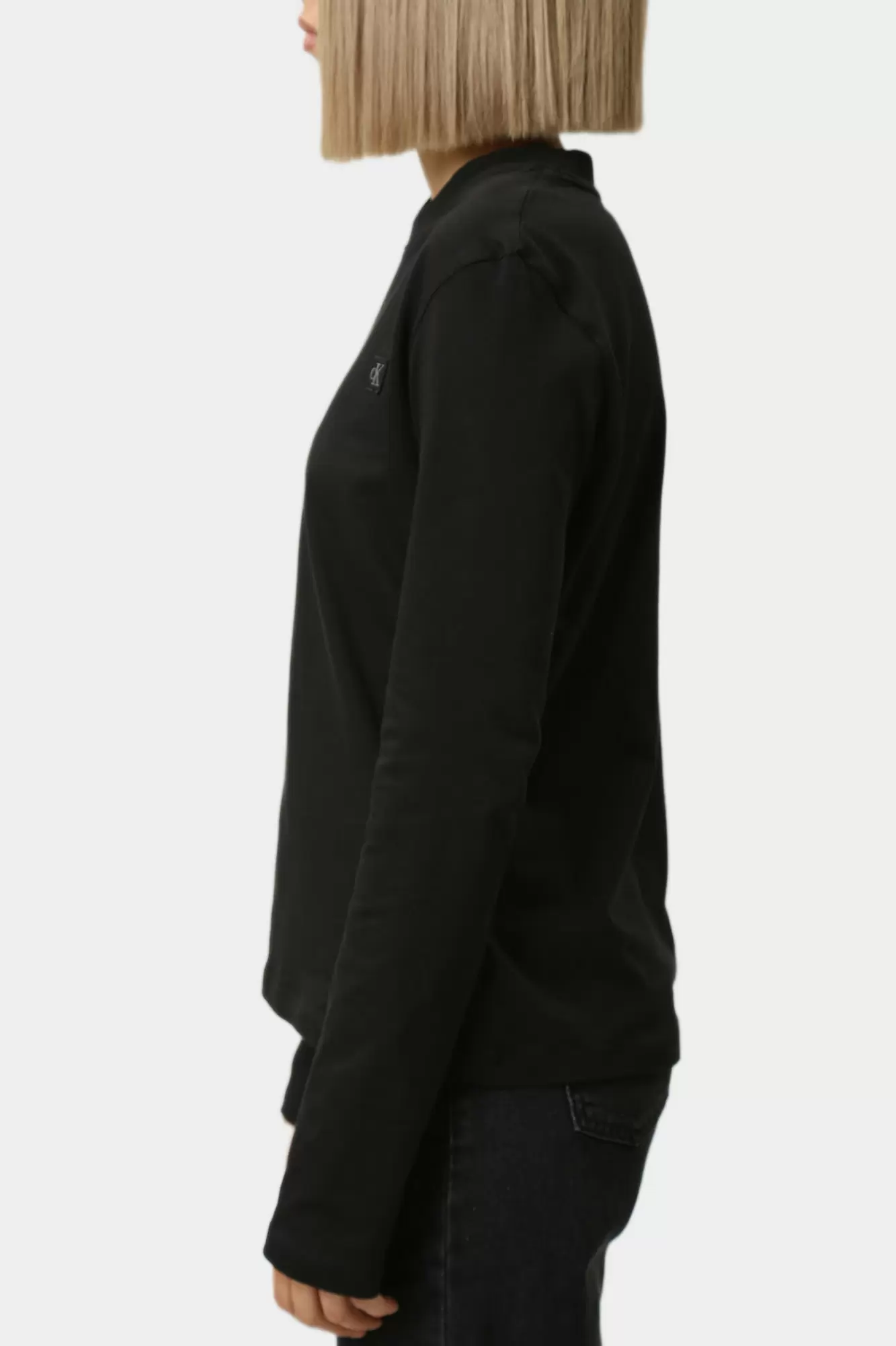 J20J224549 лонгслив calvin klein jeans 