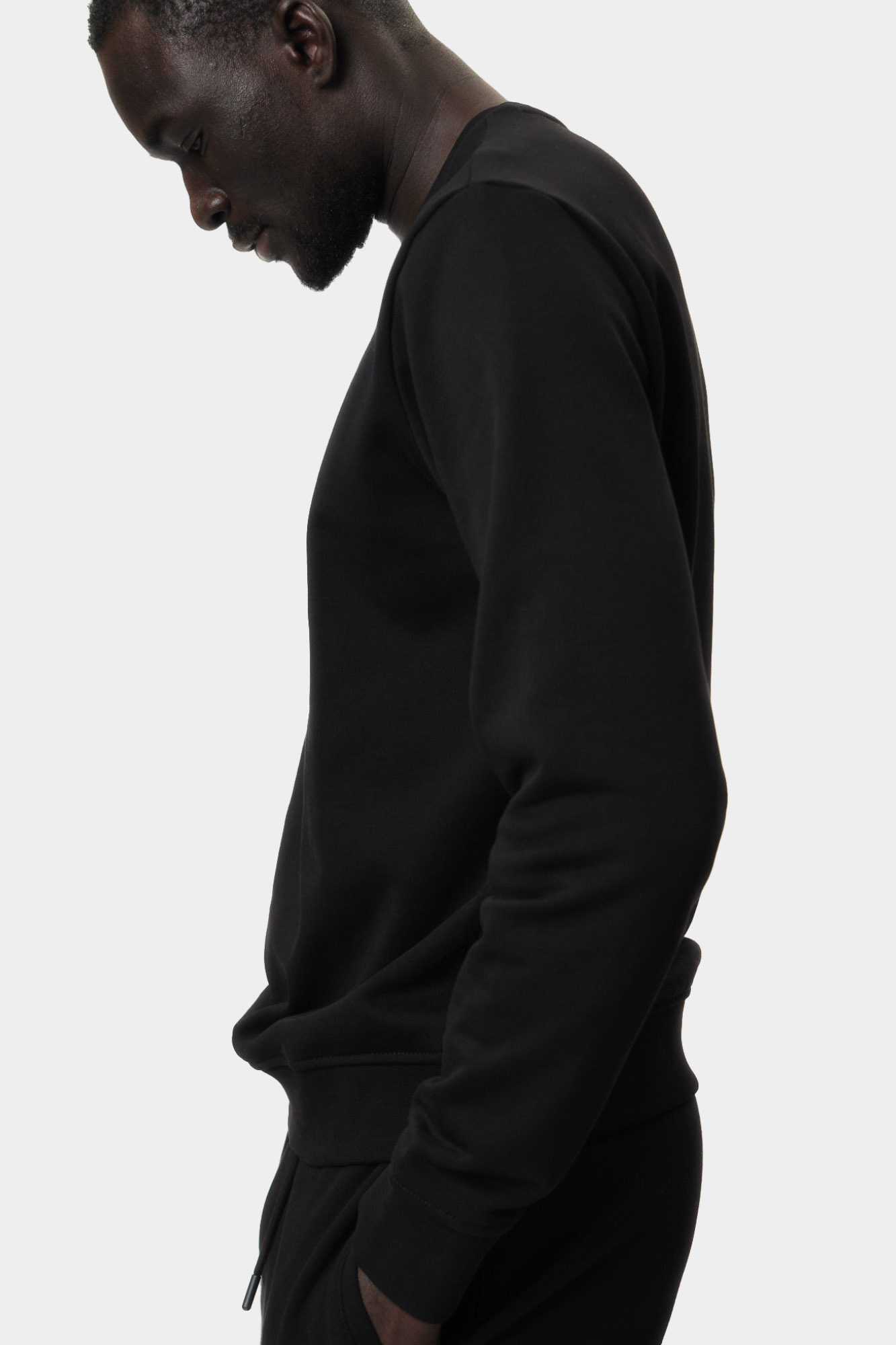 XM000216_AF10830 Свитшот Armani Exchange Черный