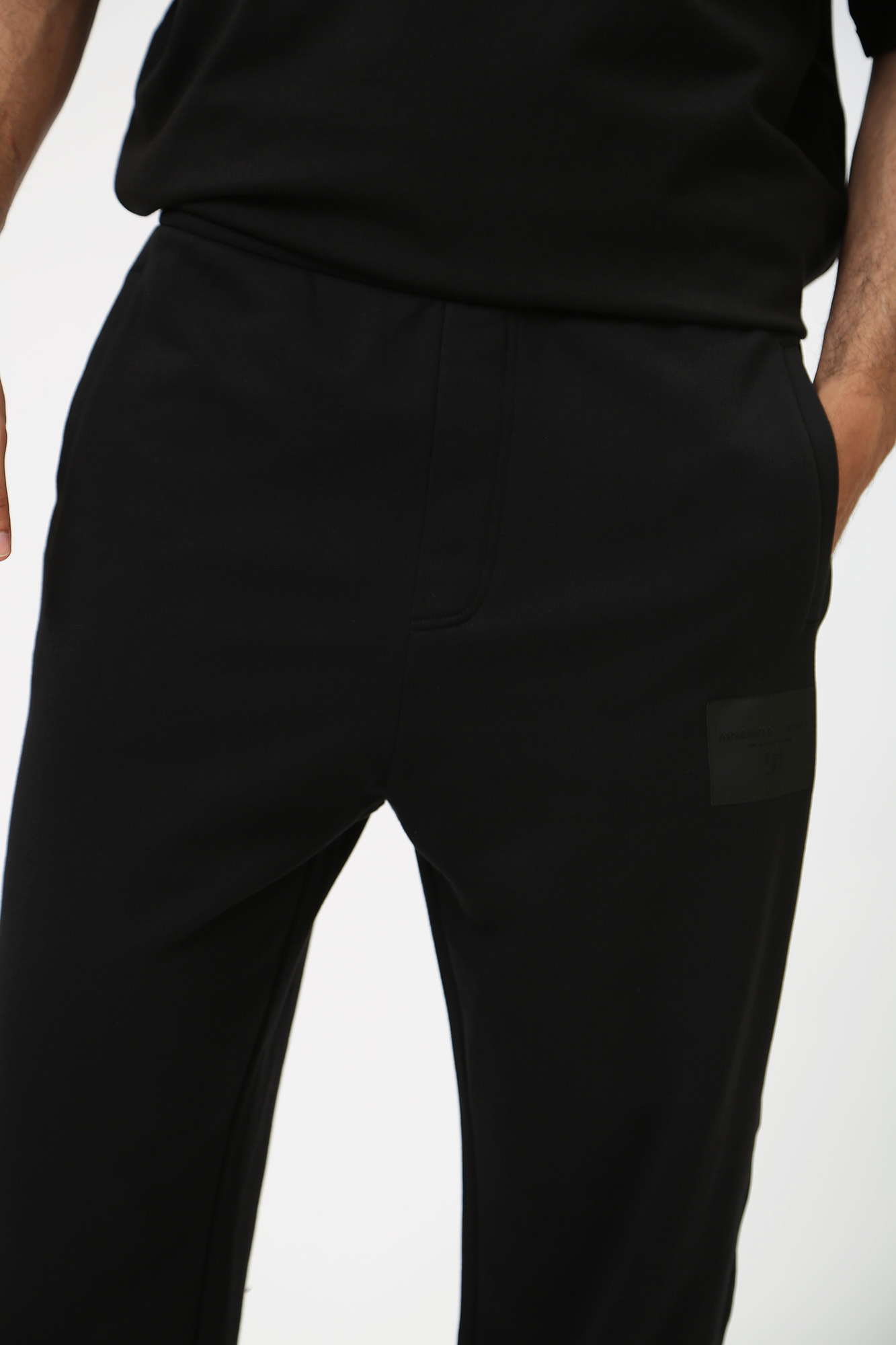 6RZPLM_ZJ4XZ Брюки спортивные Armani Exchange Черный