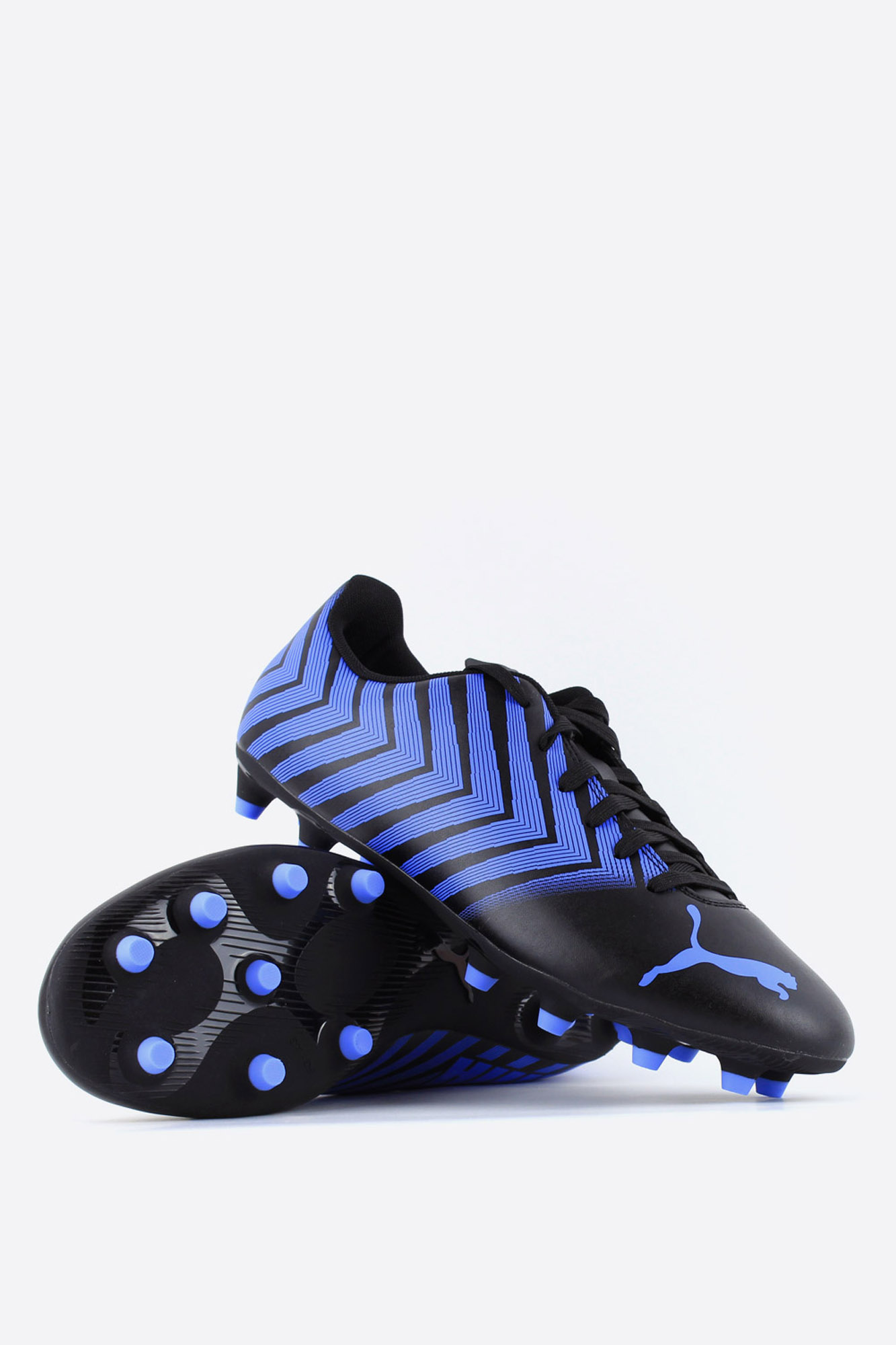 Футбольные бутсы Puma