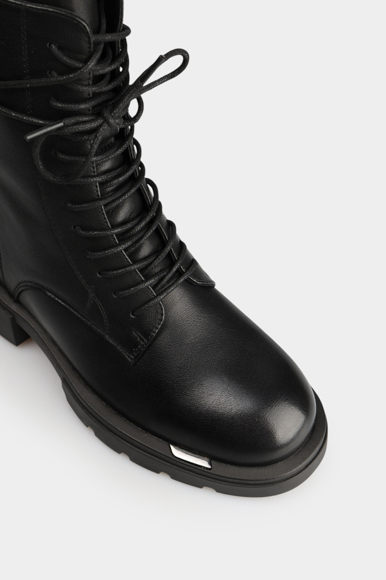 MC21847-WN Ботинки Marc Cony Черный