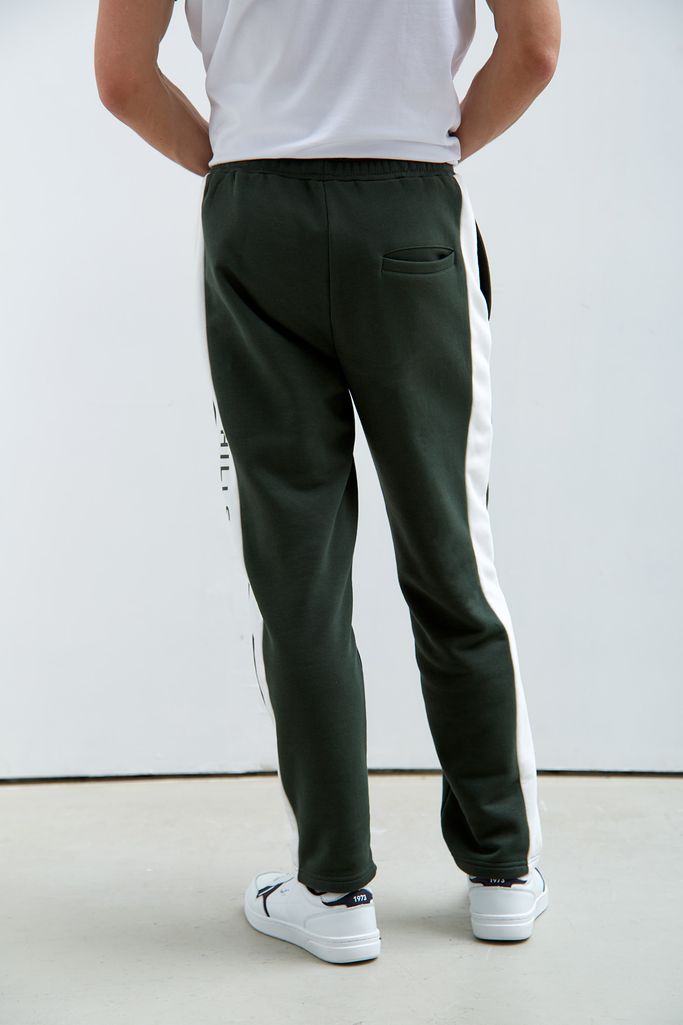 M-231-P-20-0007 Брюки спортивные The Hills Хаки