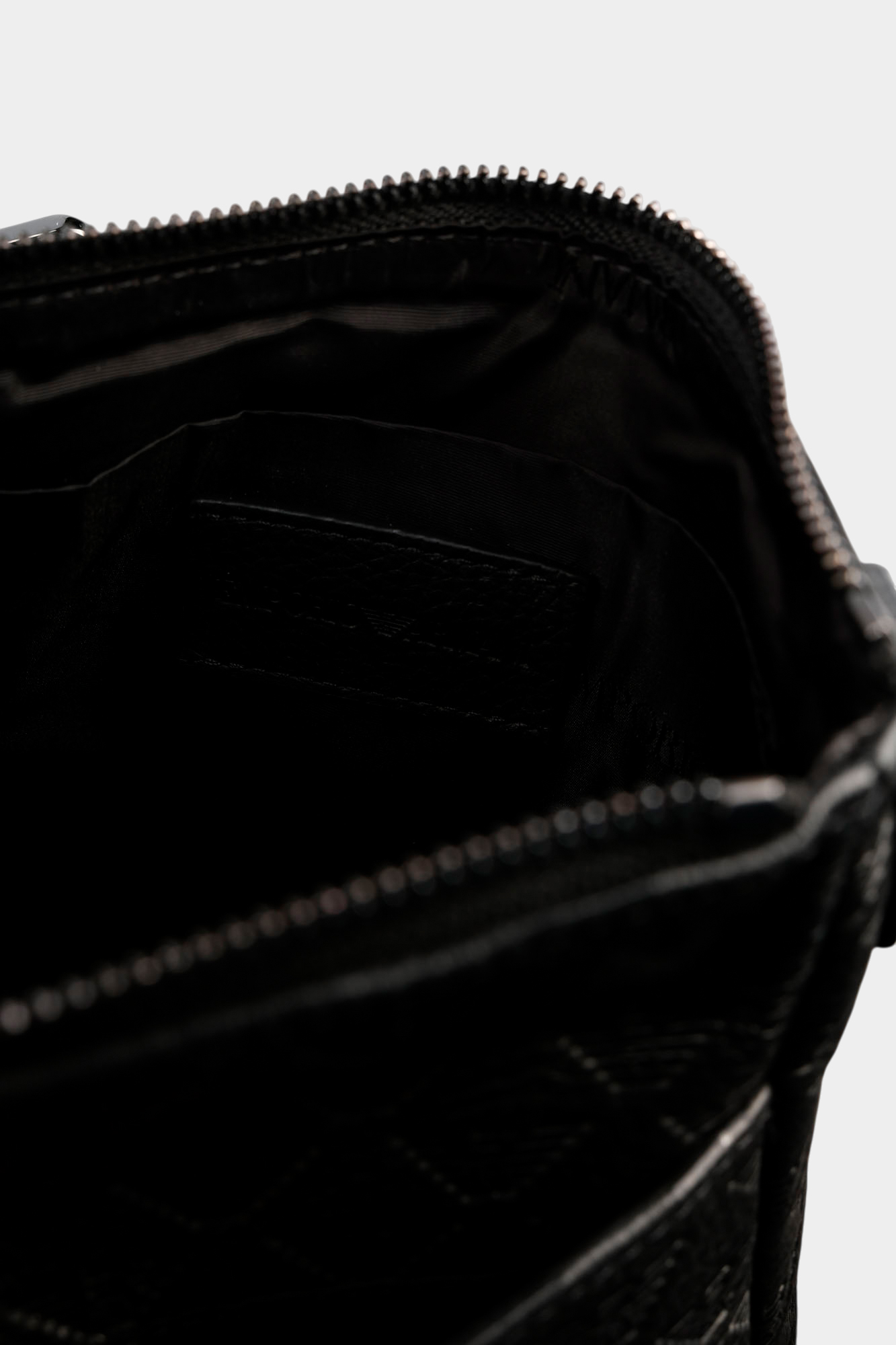 EM001688_AF14774 Сумка Emporio Armani Черный