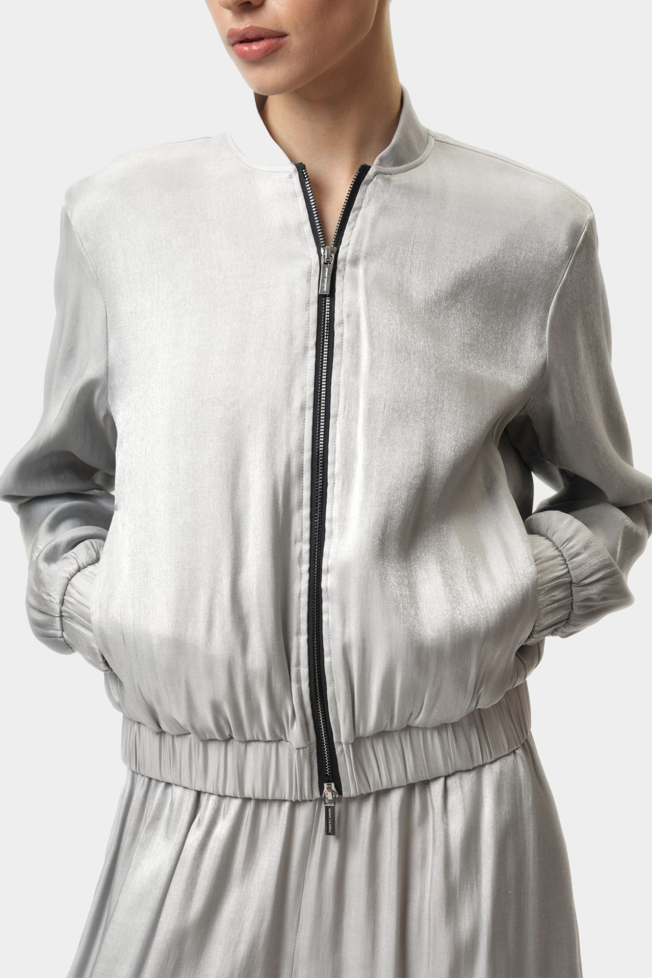 XW000138_AF10839 бомбер armani exchange 