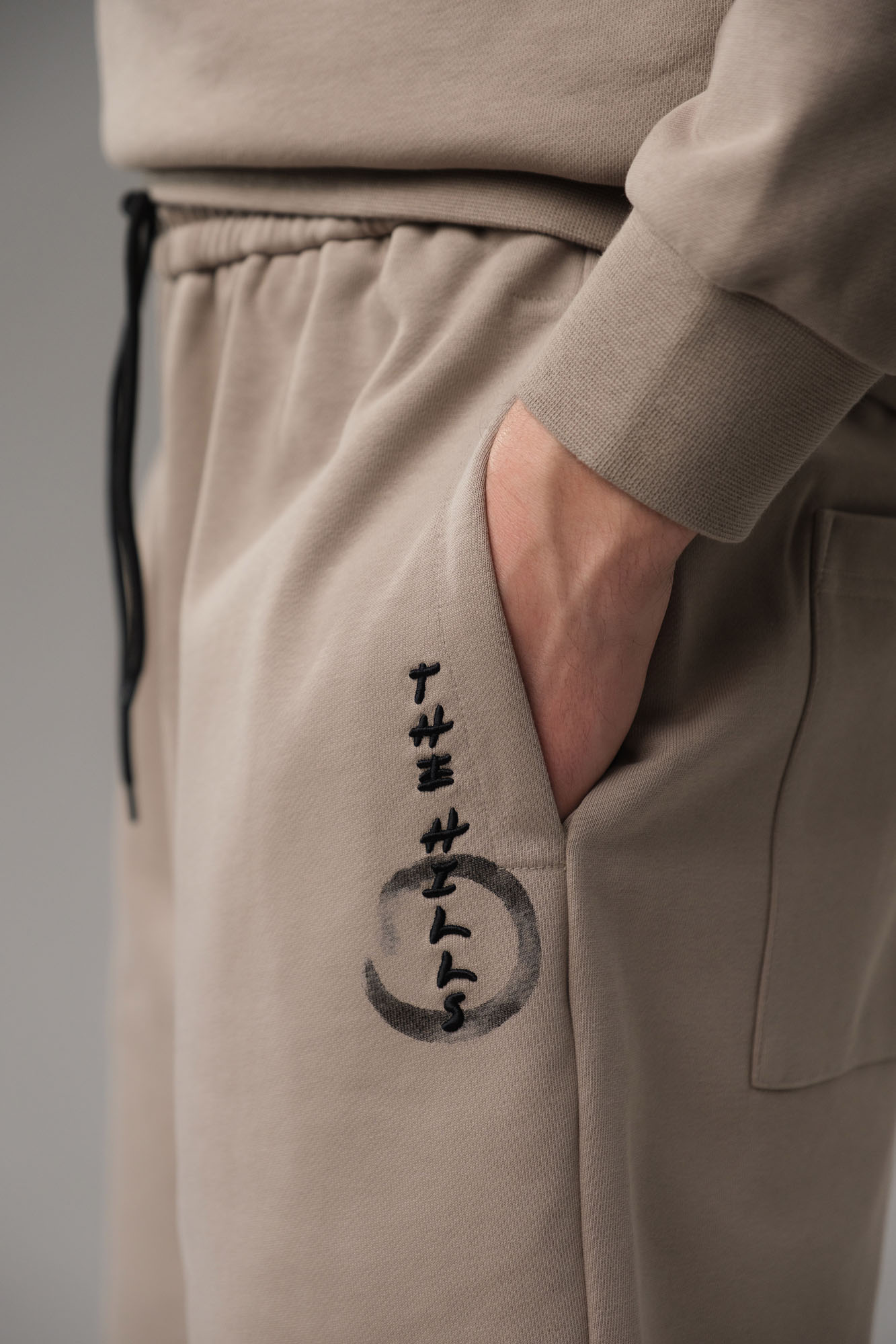 M-251-MA-20-8006 Шорты спортивные The Hills Бежевый