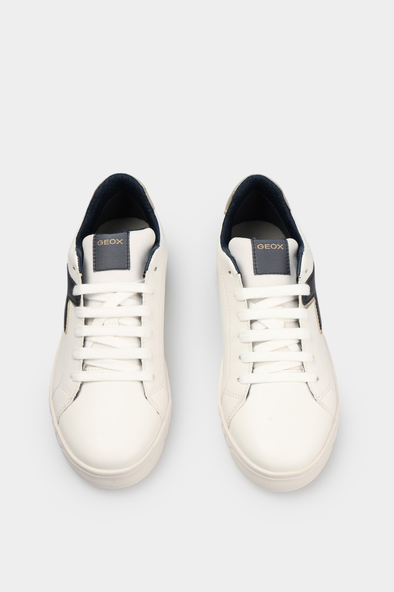 J45DVA054 Ботинки Geox Белый