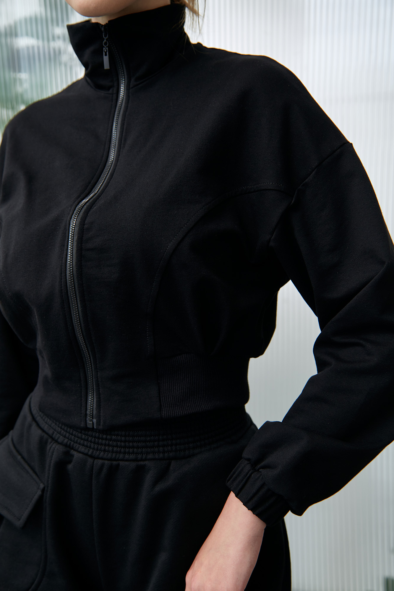 W-232-P-11-1072 тректоп the hills 