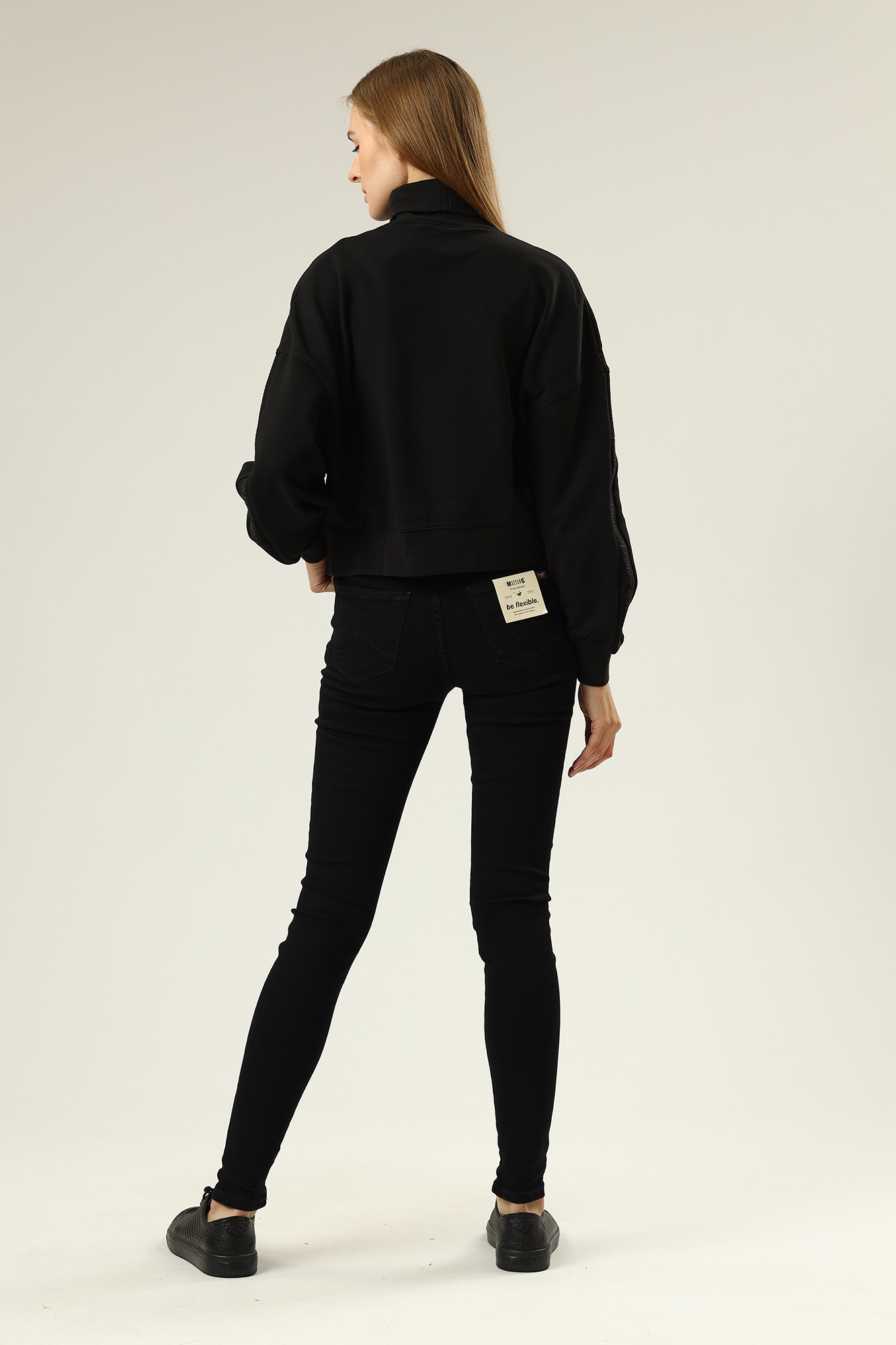 J20J217422 свитшот calvin klein jeans 