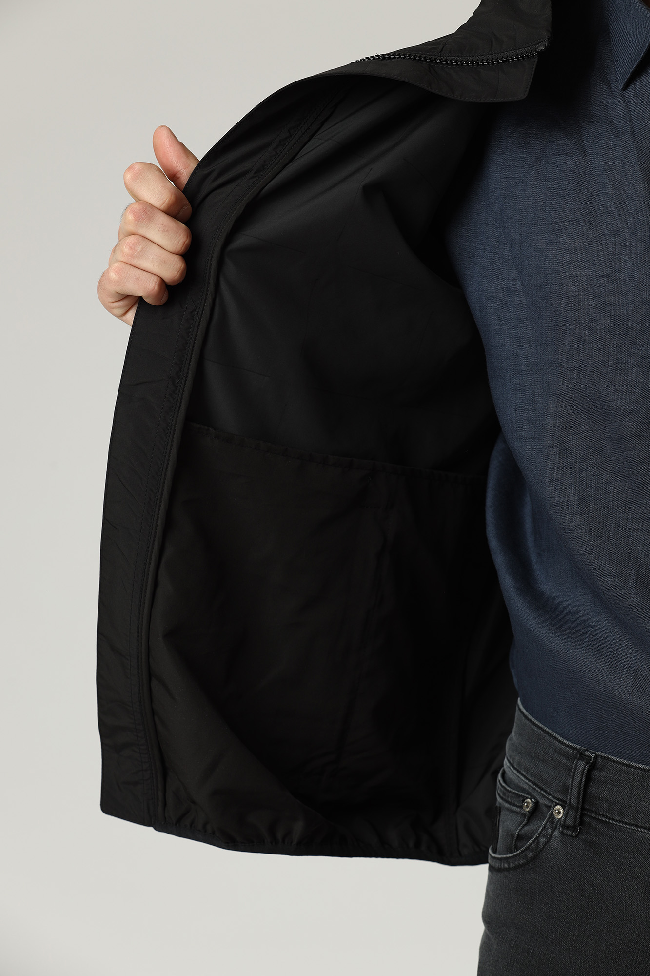 3LZB09_ZNIDZ Ветровка Armani Exchange Черный