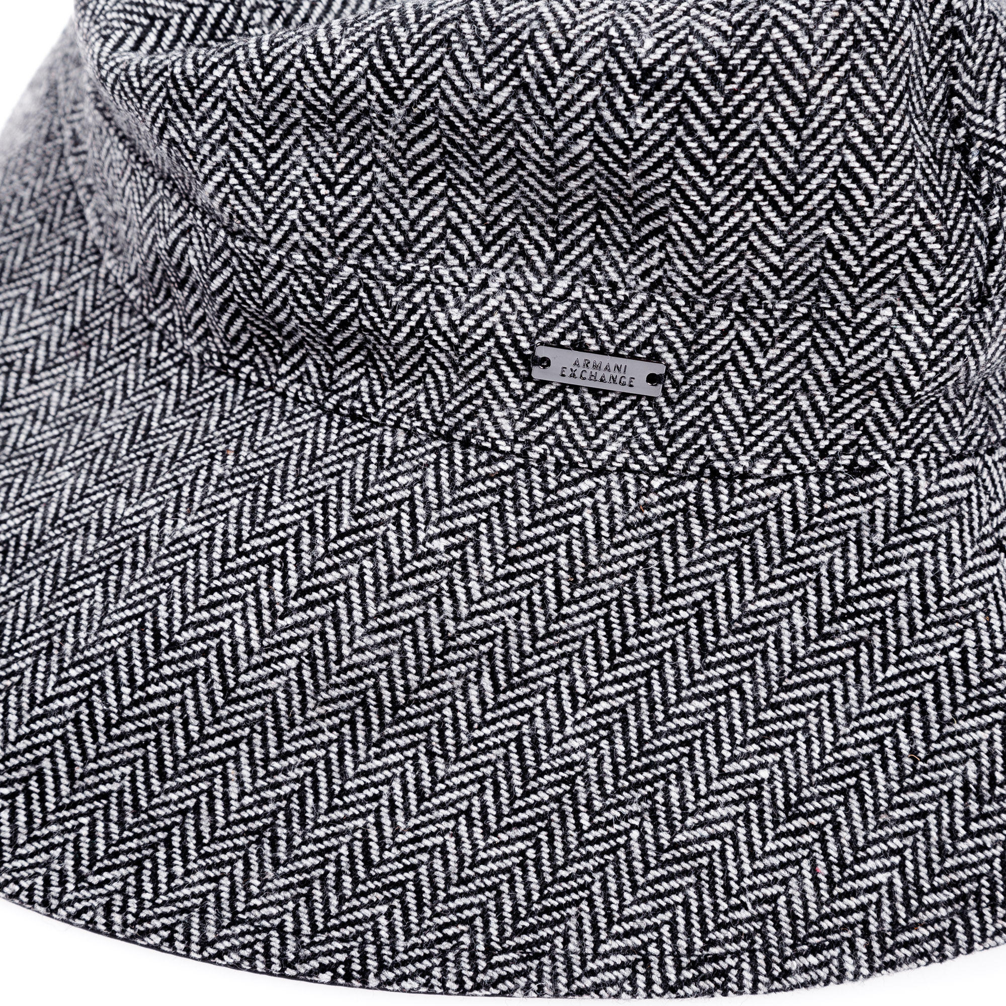 944160_1A104 Шапки Armani Exchange Черный