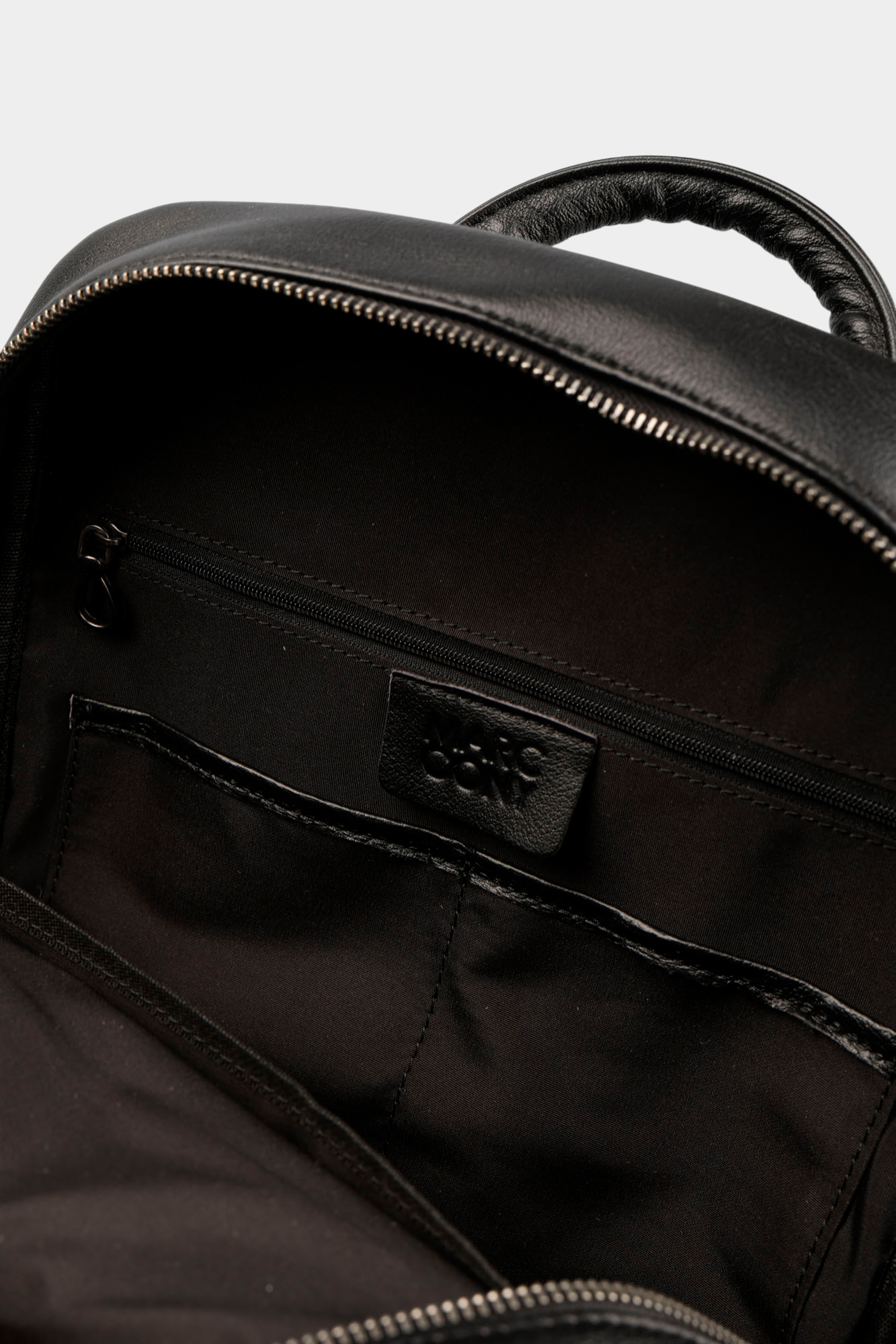 116-654-11-4 Рюкзак Marc Cony Черный