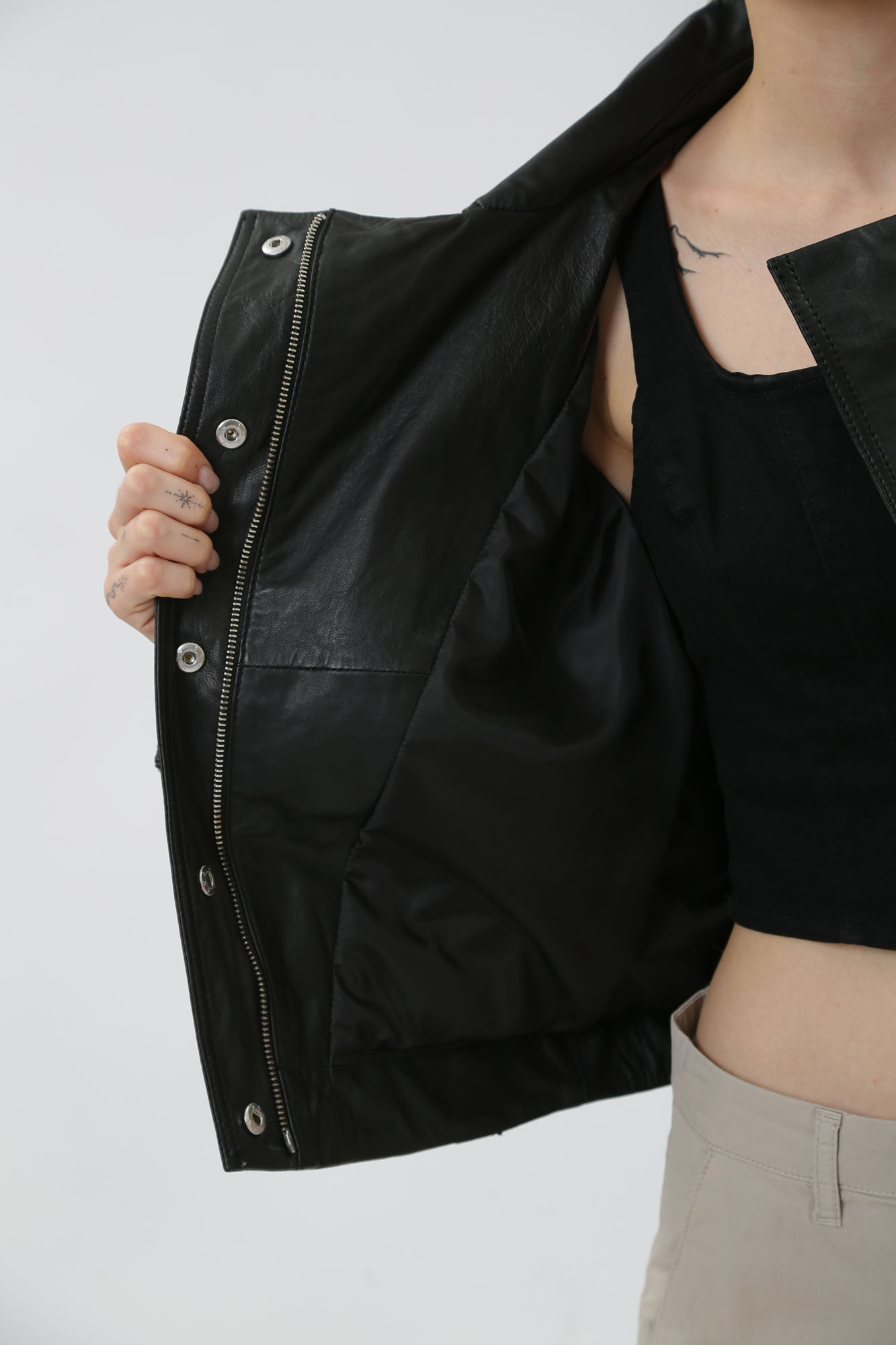 3DYB50_YLP1Z куртка кожаная armani exchange 