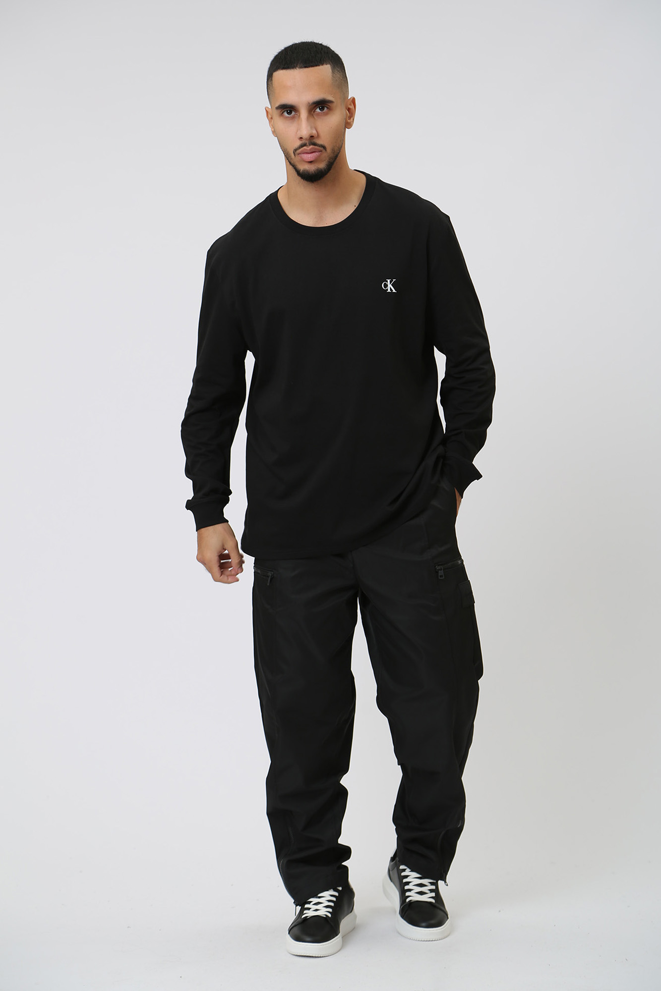 J30J324029 Футболка д/р Calvin Klein Jeans Черный